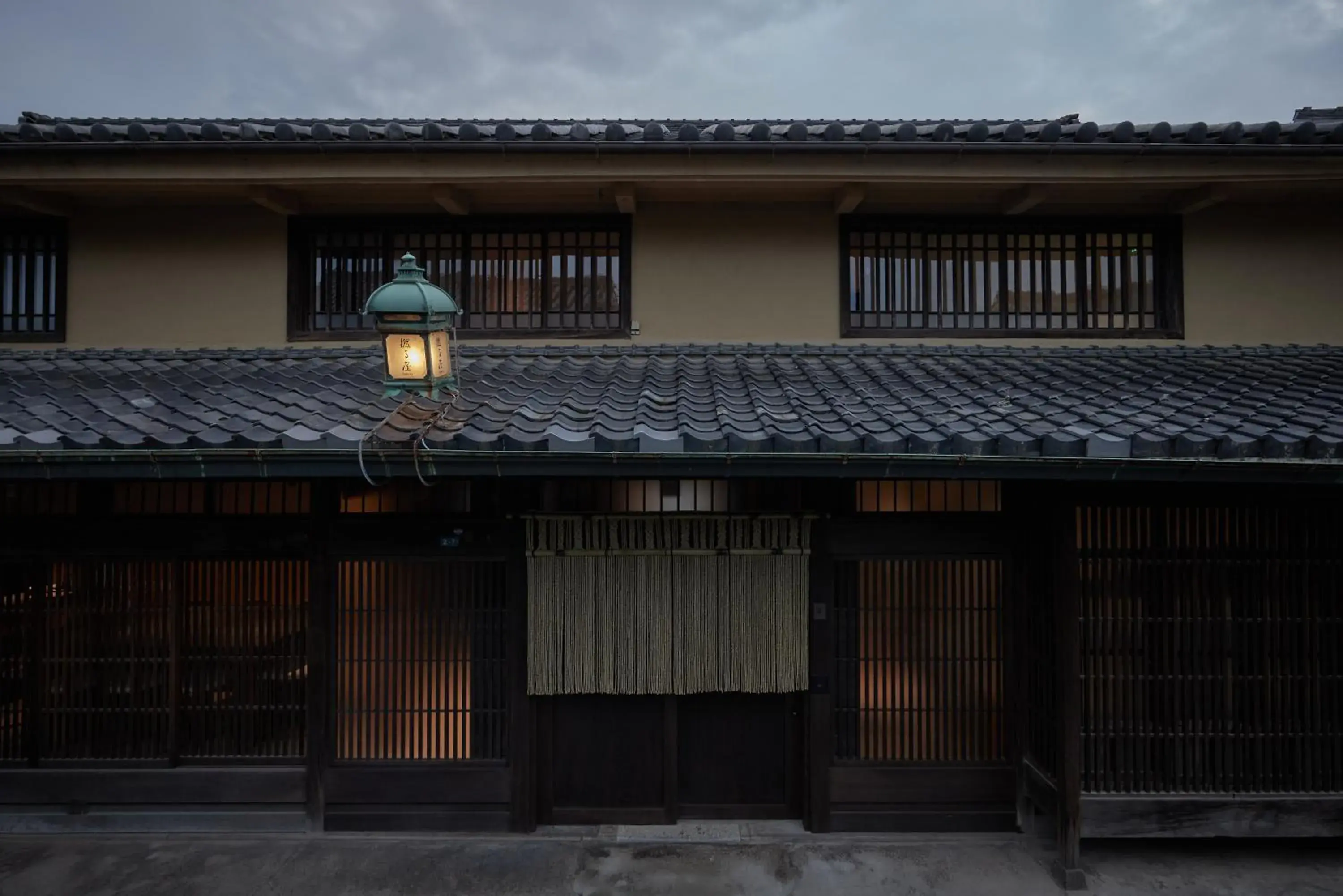 YORUYA YORUYA