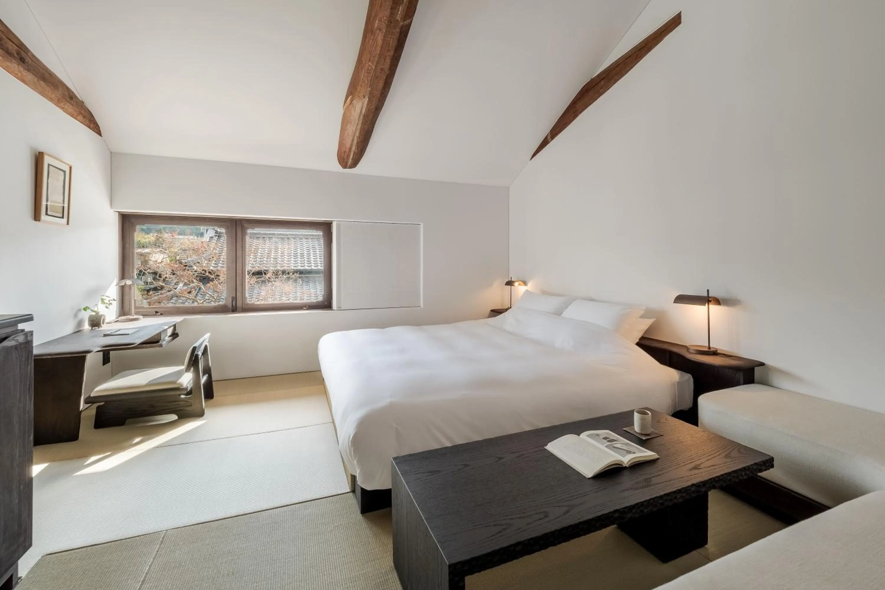 Bed in YORUYA