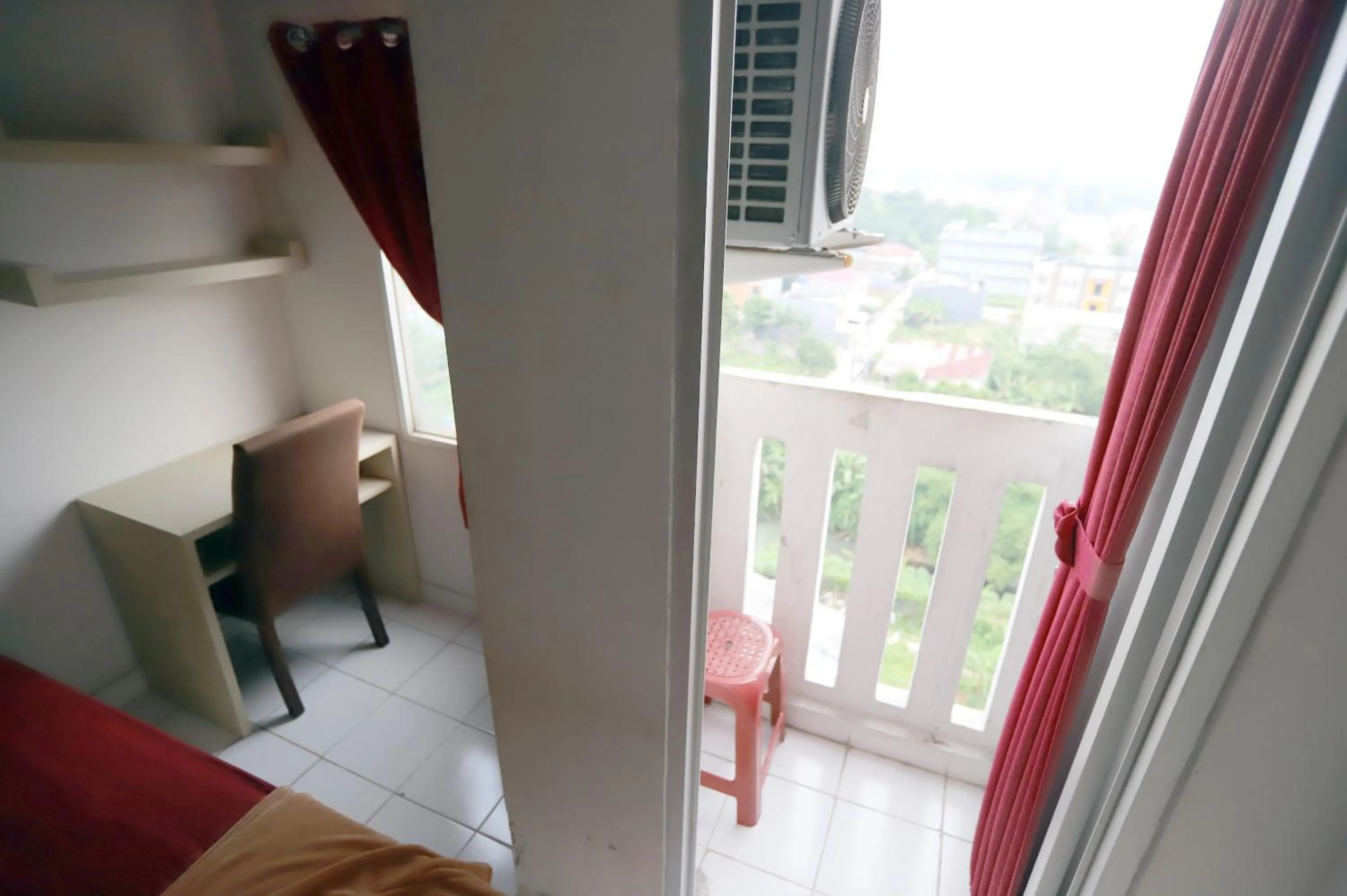 Balcony/Terrace in ARBA Dramaga Tower by Rendirooms