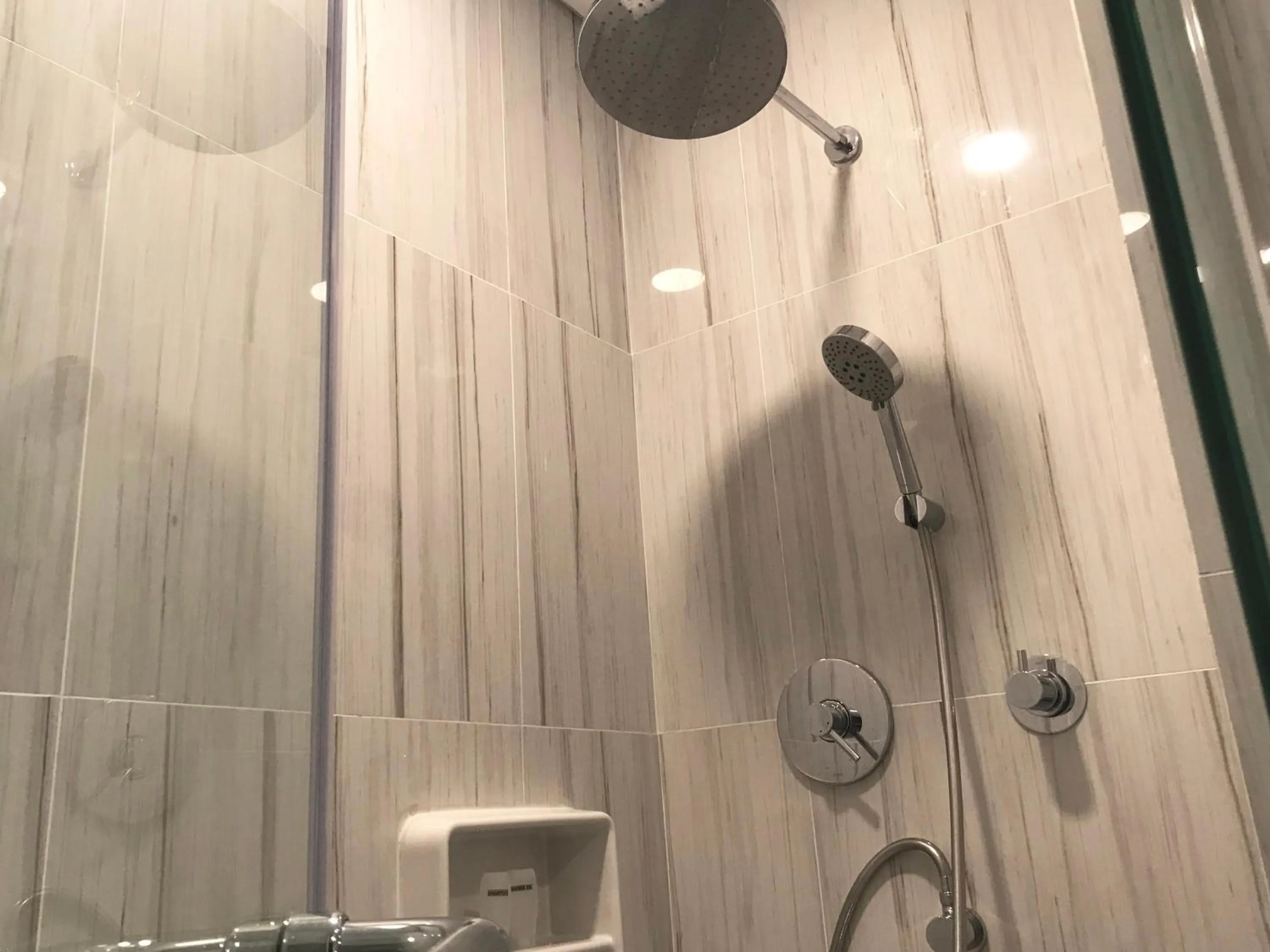 Shower in Labersa Hotel & Convention Center Samosir