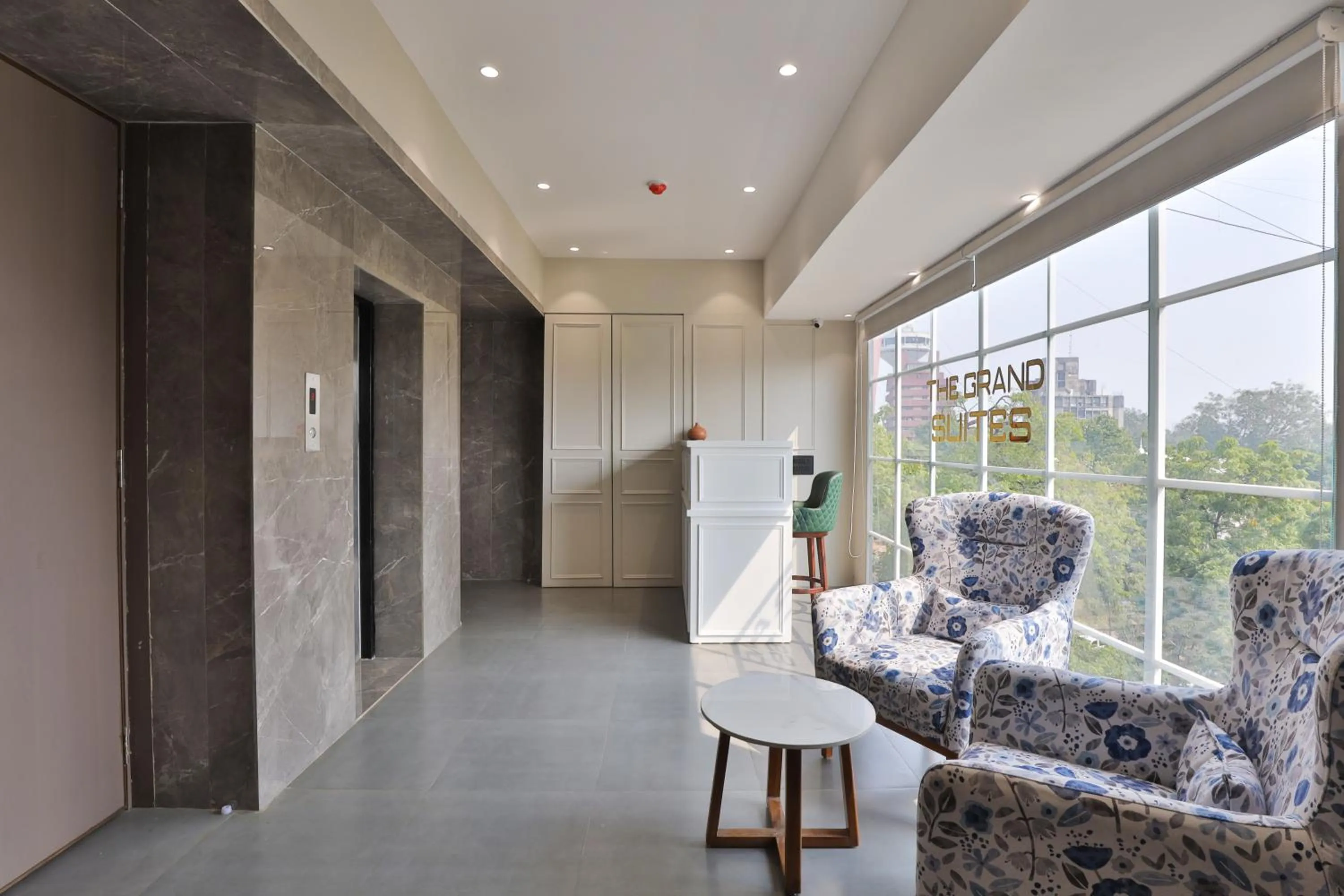 Lobby or reception in Hotel The Grand Suites