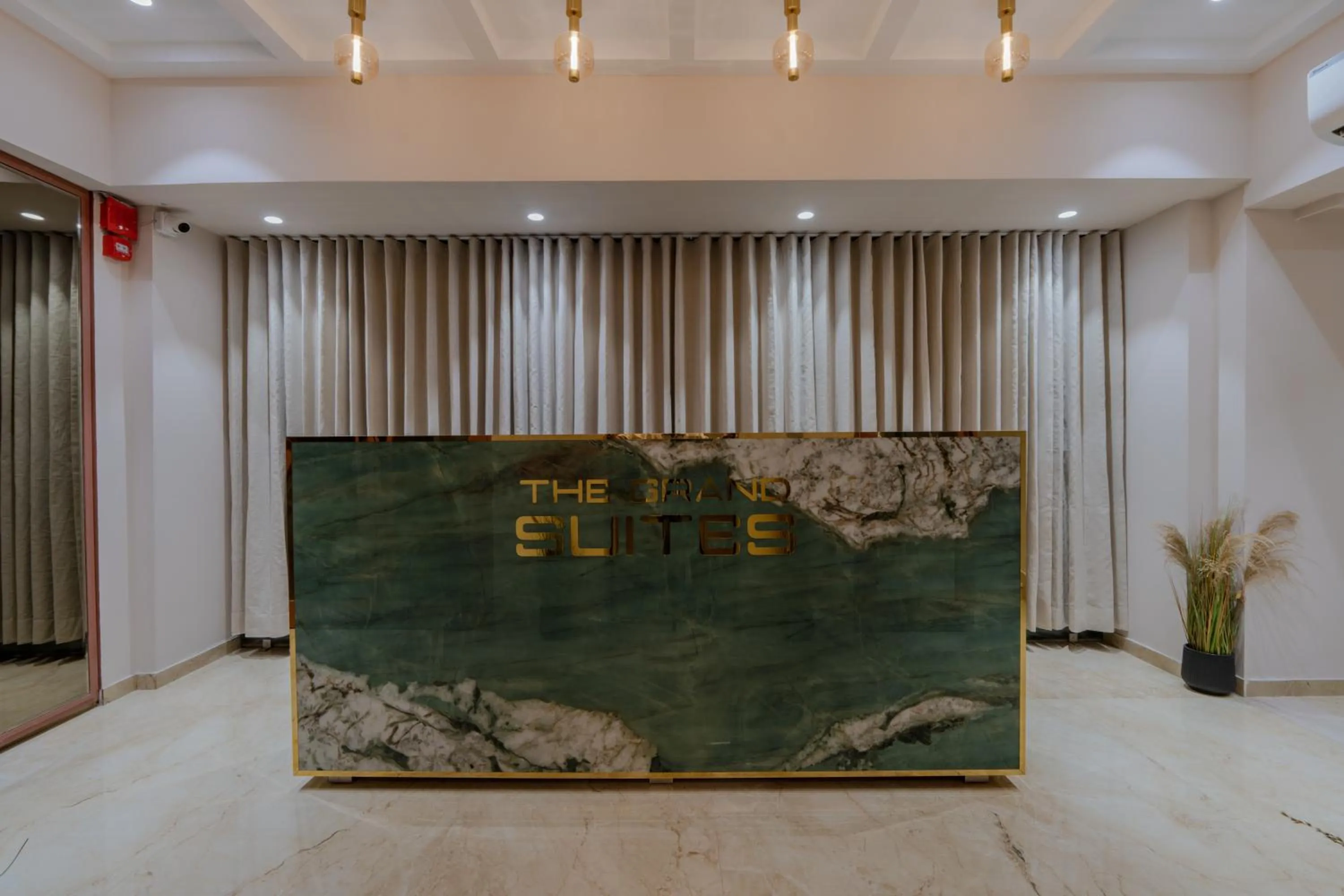 Hotel The Grand Suites