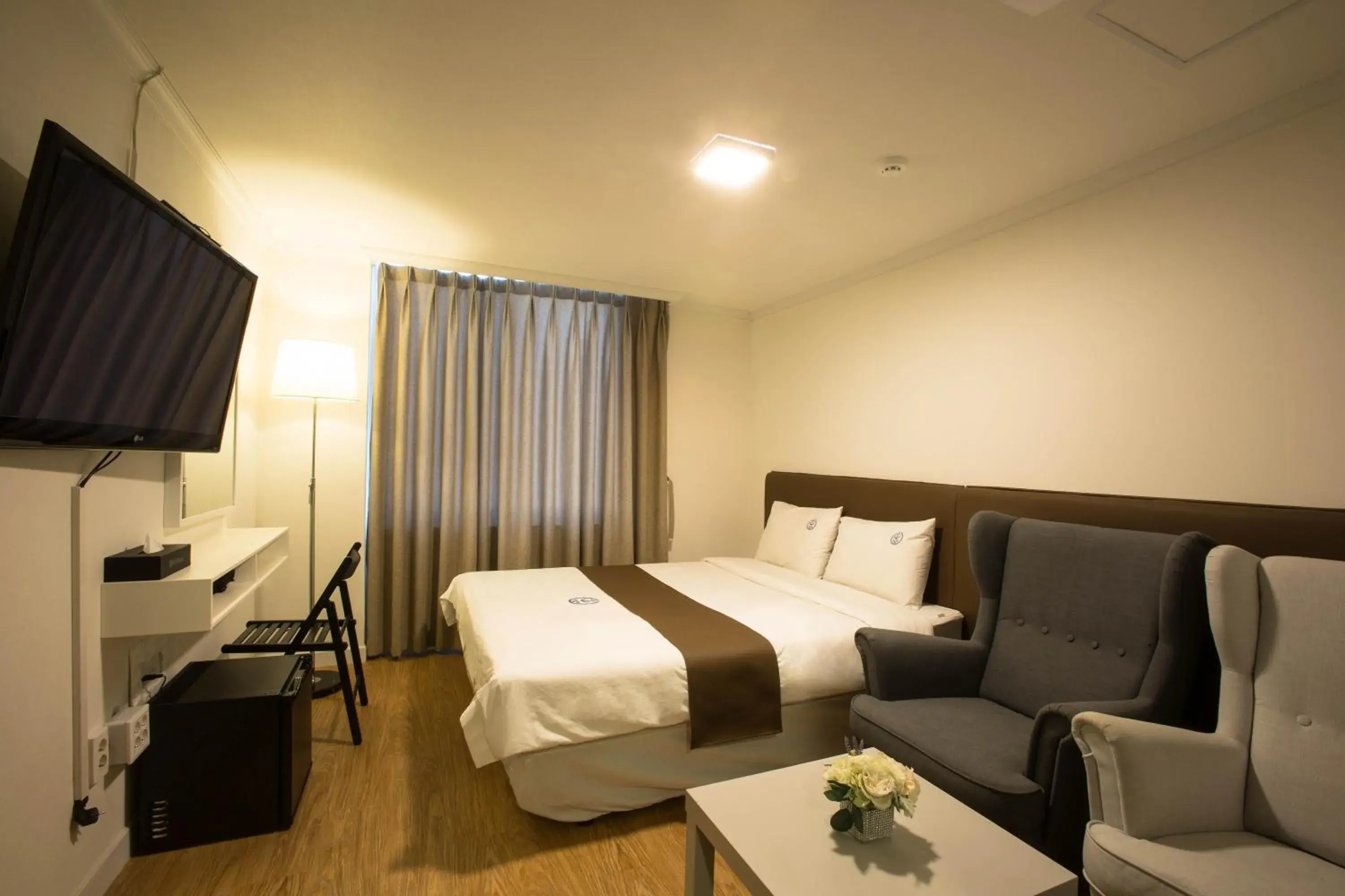 Bed in Hillside Hotel Bed in Hillside Hotel