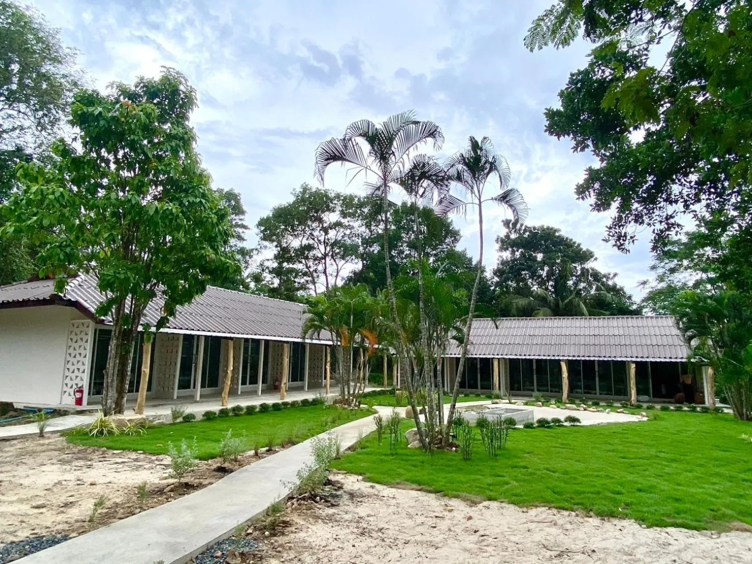 Garden in Bunyagard Koh Kood Resort