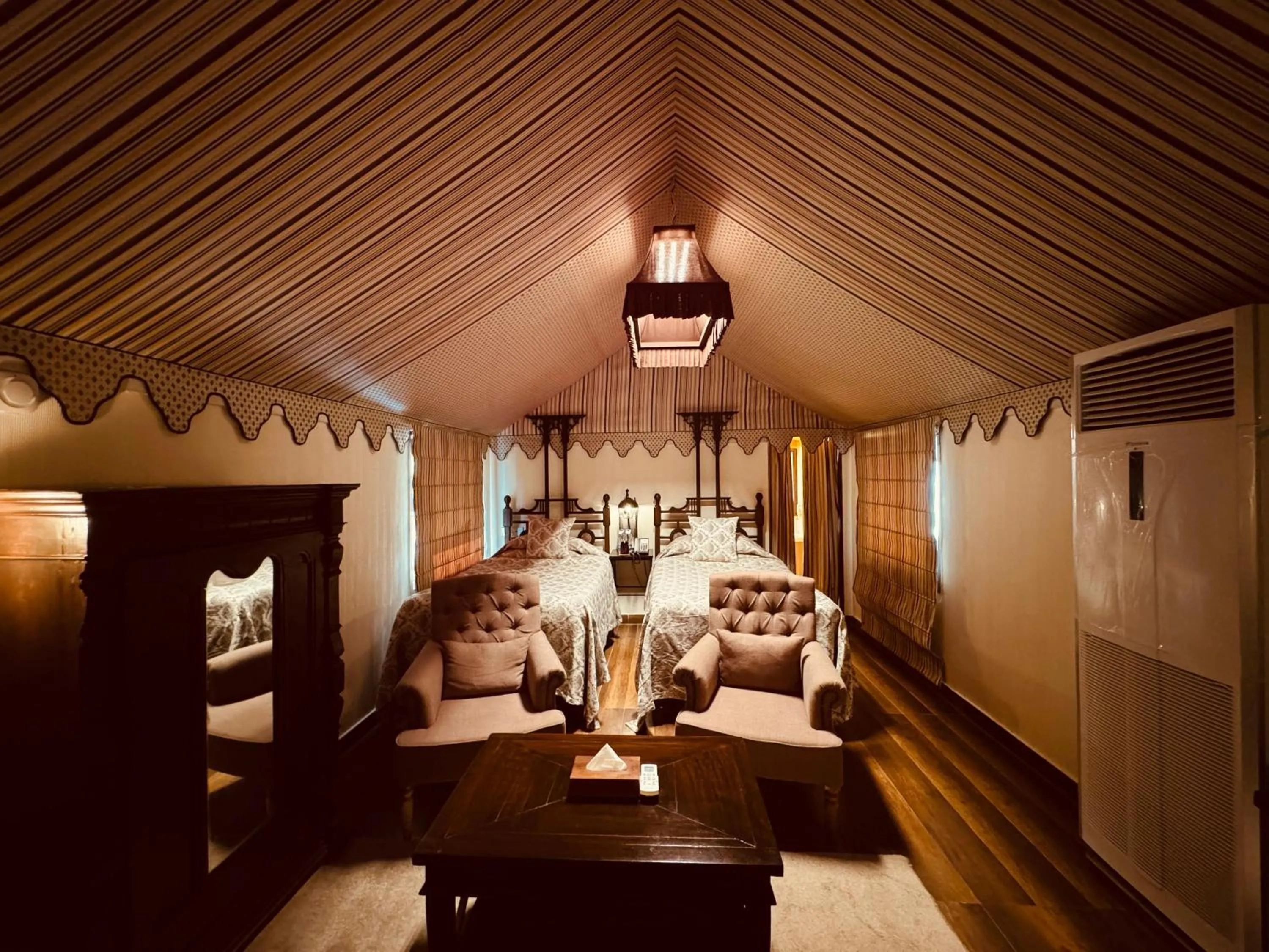 Bed in The Rawla Narlai - A Luxury Heritage Stay in Leopard Country