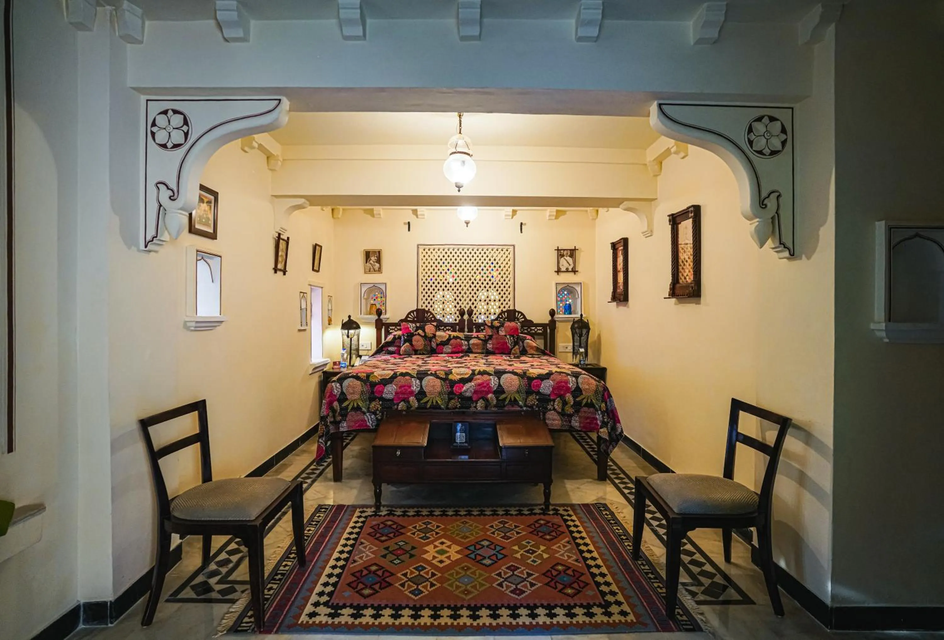Bed in The Rawla Narlai - A Luxury Heritage Stay in Leopard Country
