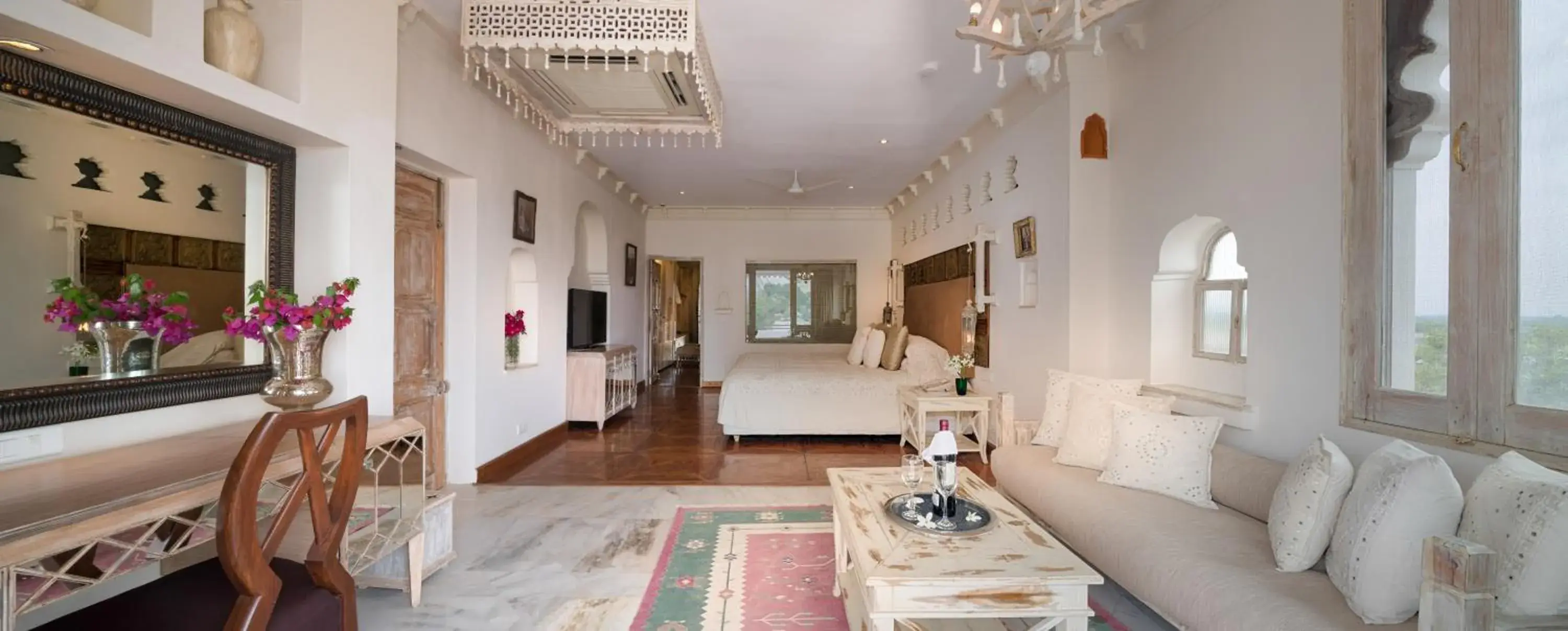 Living room, Bed in The Rawla Narlai - A Luxury Heritage Stay in Leopard Country Living room, Bed in The Rawla Narlai - A Luxury Heritage Stay in Leopard Country