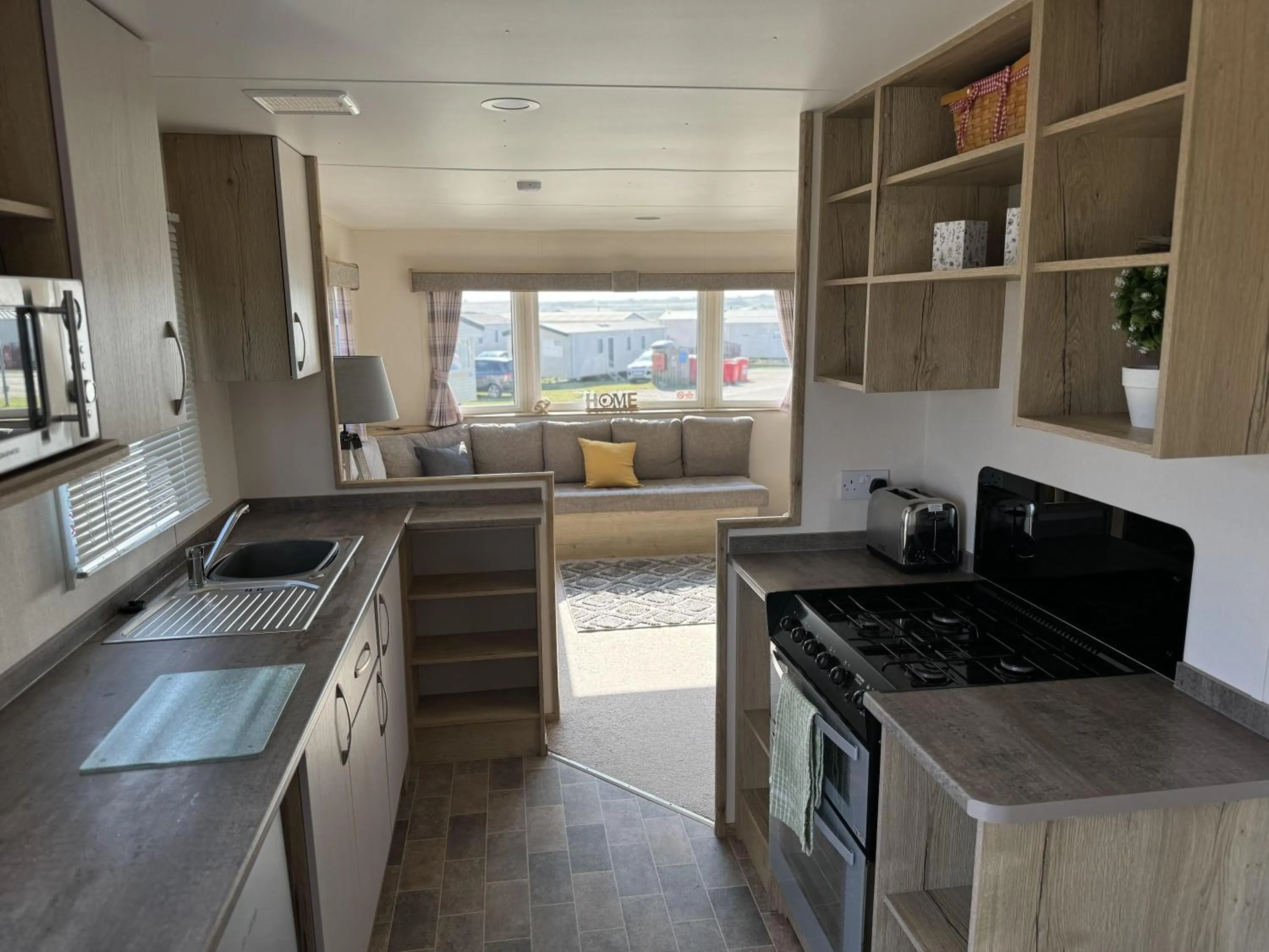 Kitchen or kitchenette in Perranporth Coastal Retreat- Sleeps8