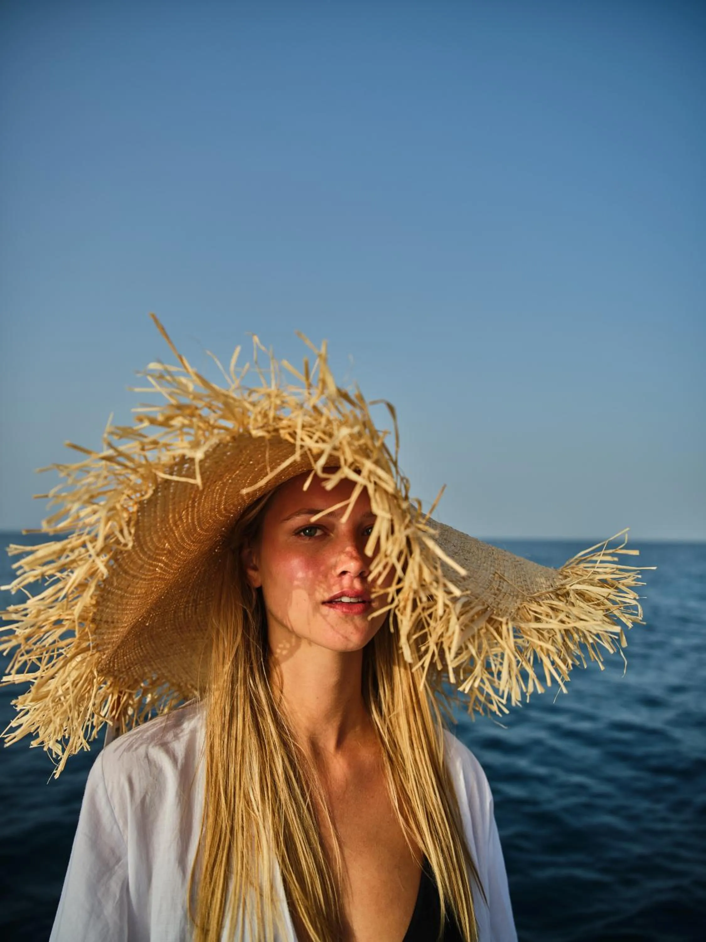 Day in Avali, Mar-Bella Collection