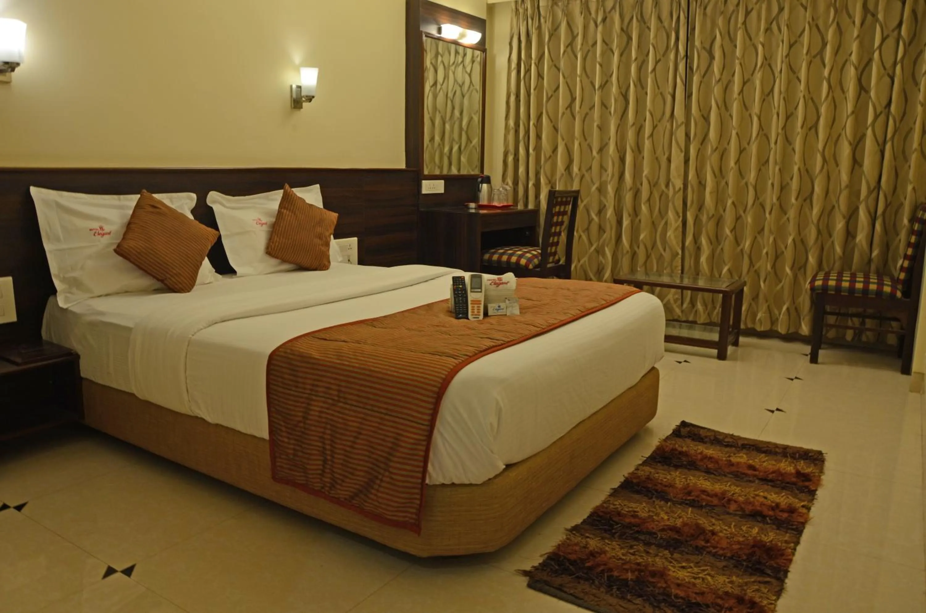 Bedroom, Bed in Hotel GreenLand-Elegant