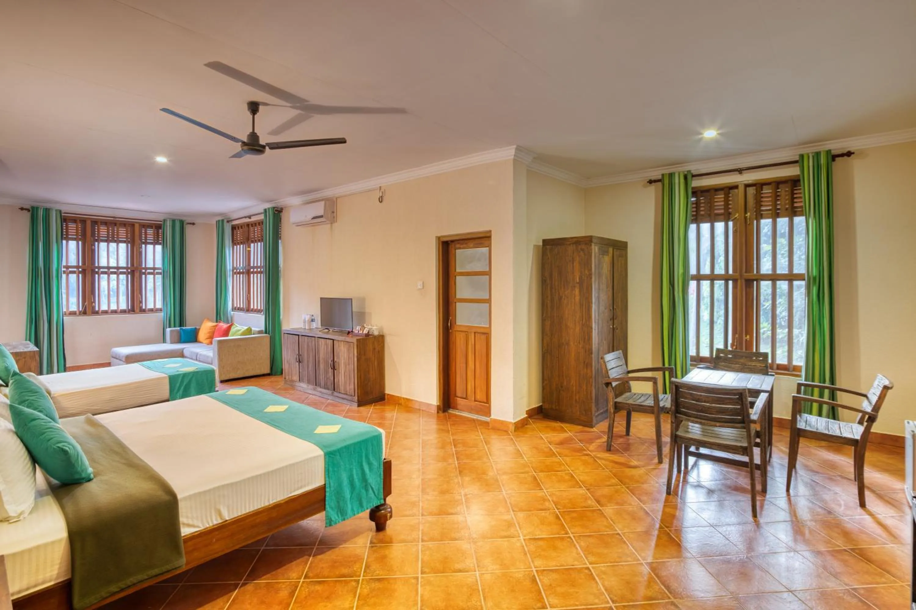 Bed in Serendip Stone Hotel and Bungalow