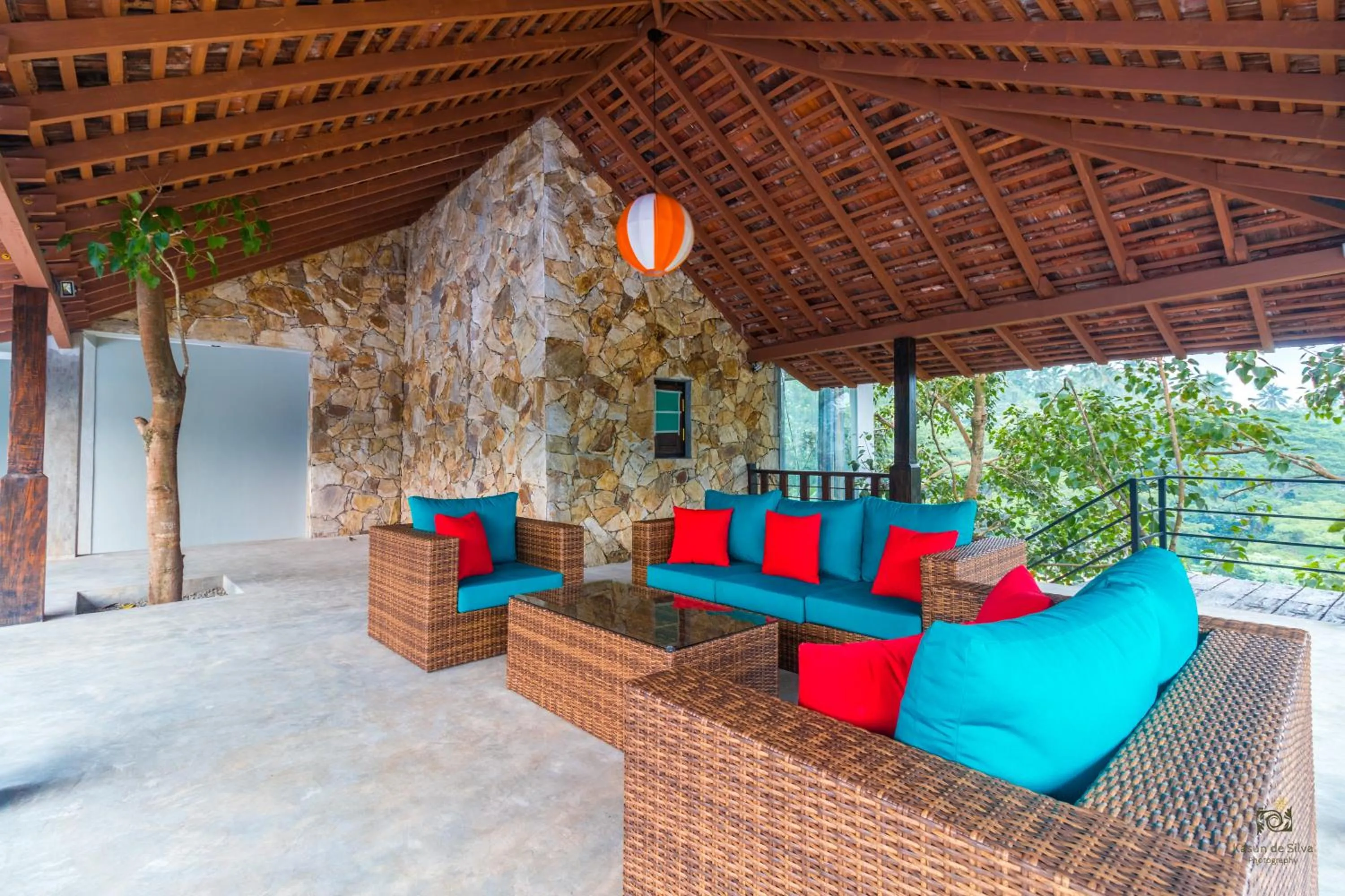 Patio in Serendip Stone Hotel and Bungalow