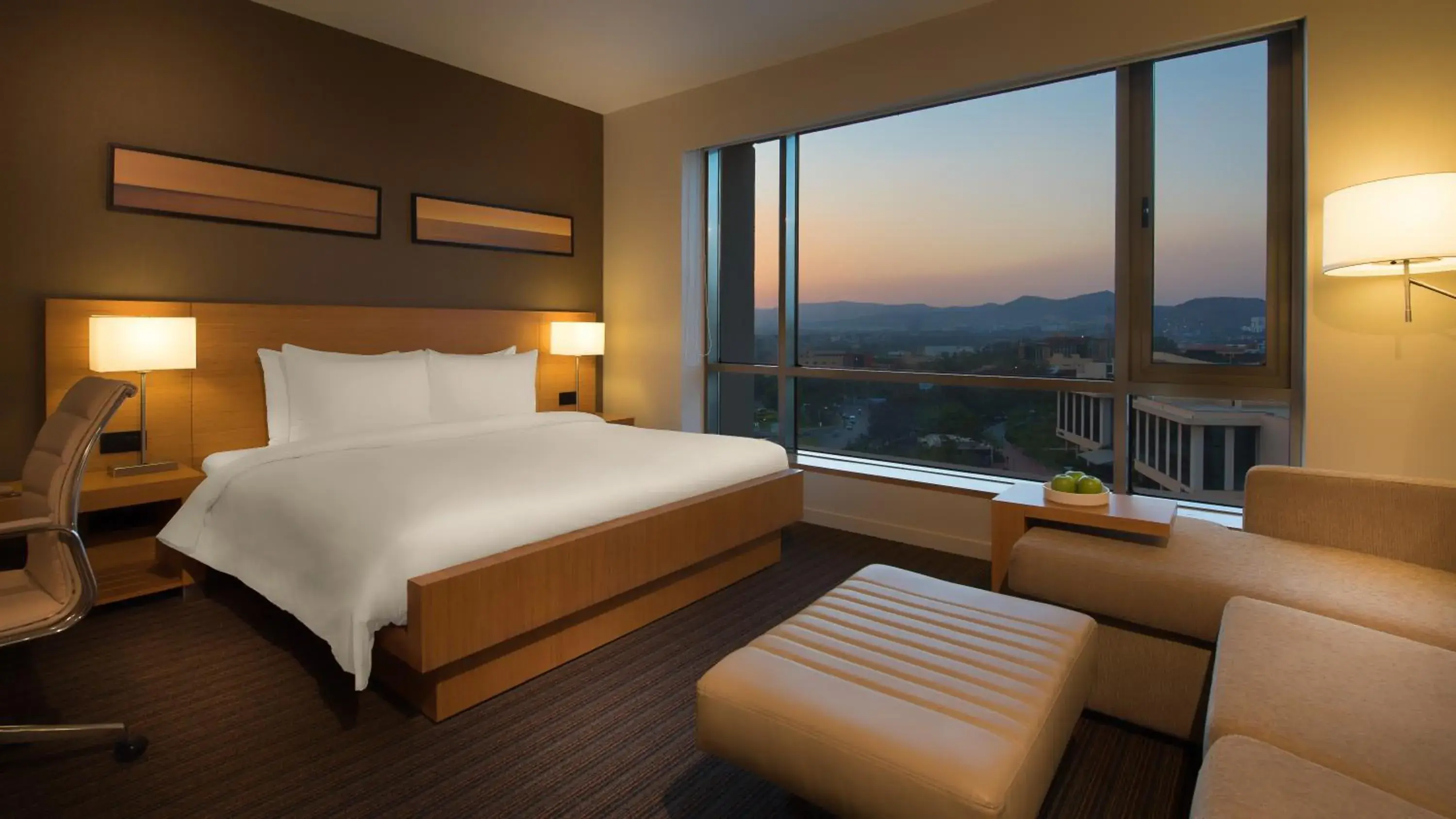 Bed in Hyatt Place Pune Hinjawadi Bed in Hyatt Place Pune Hinjawadi