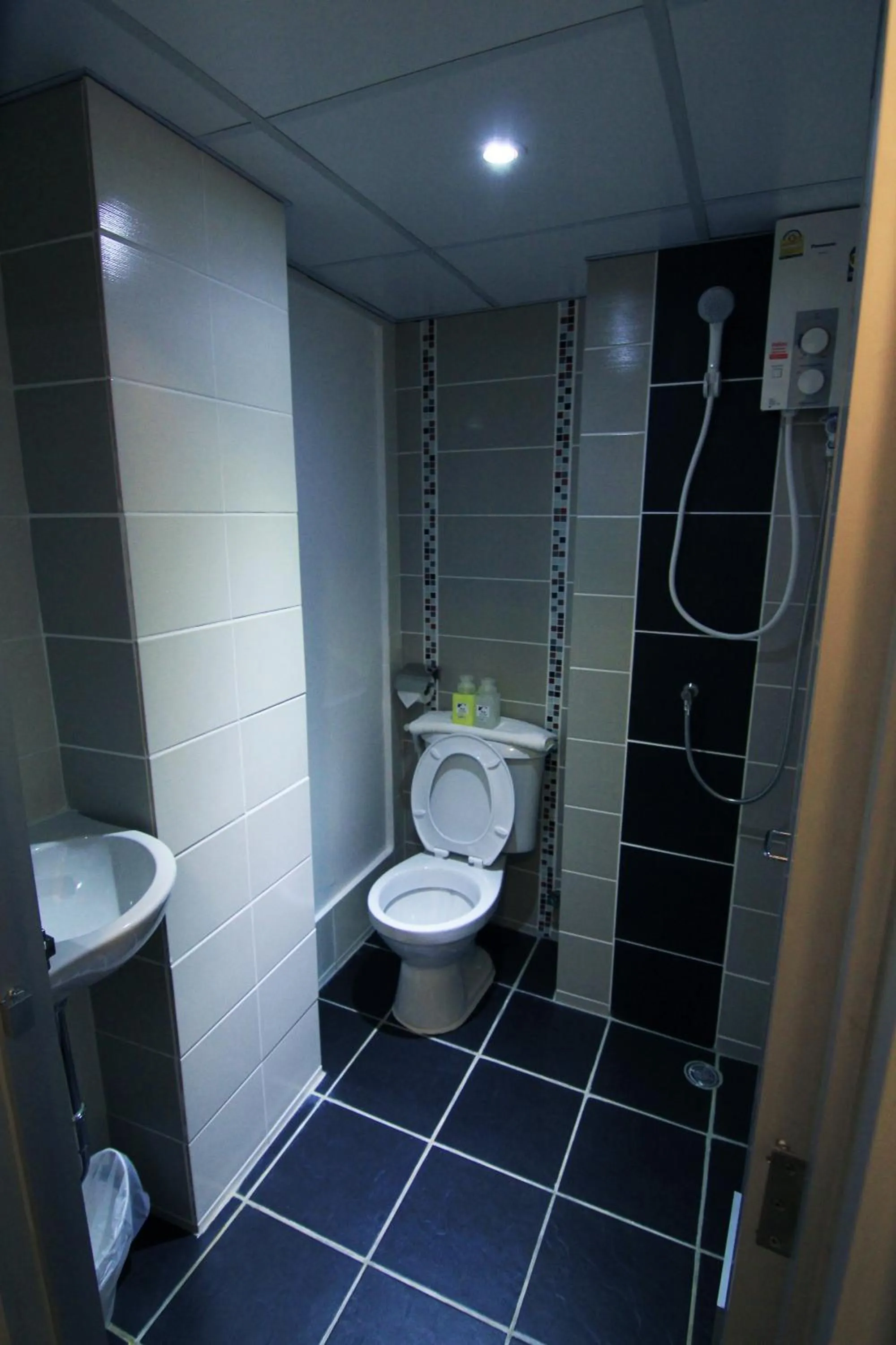 Shower in To Zleep Hotel Khaolak