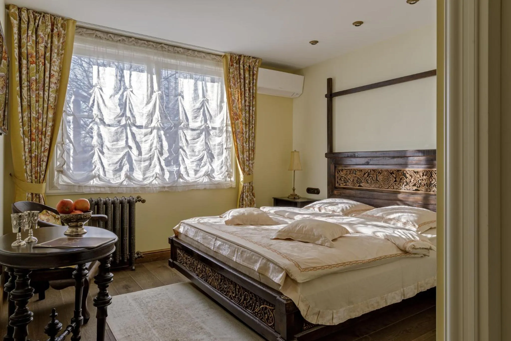 Photo of the whole room, Bed in Argo Trakai