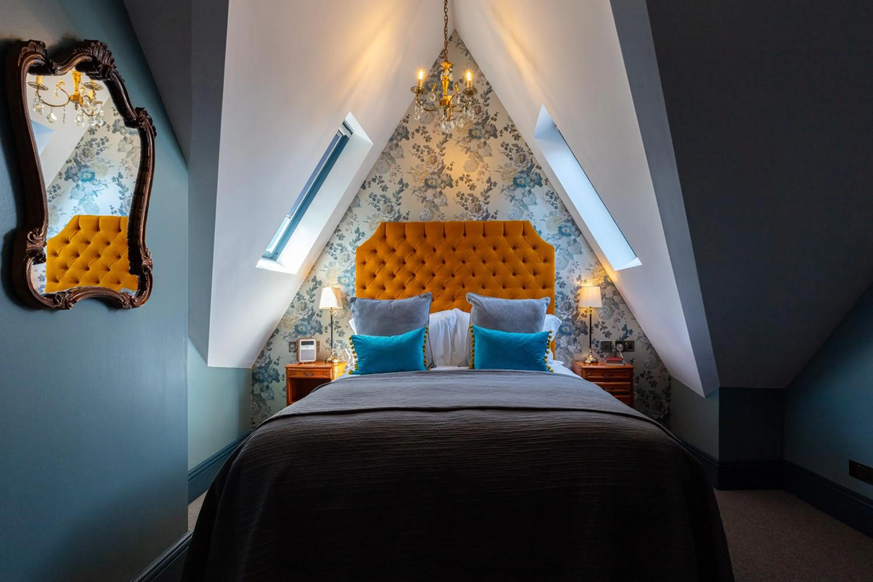 Bedroom, Bed in The Red Lion Hotel