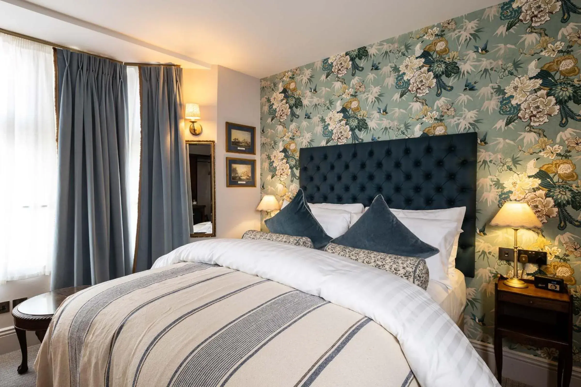 Bedroom, Bed in The Red Lion Hotel Bedroom, Bed in The Red Lion Hotel