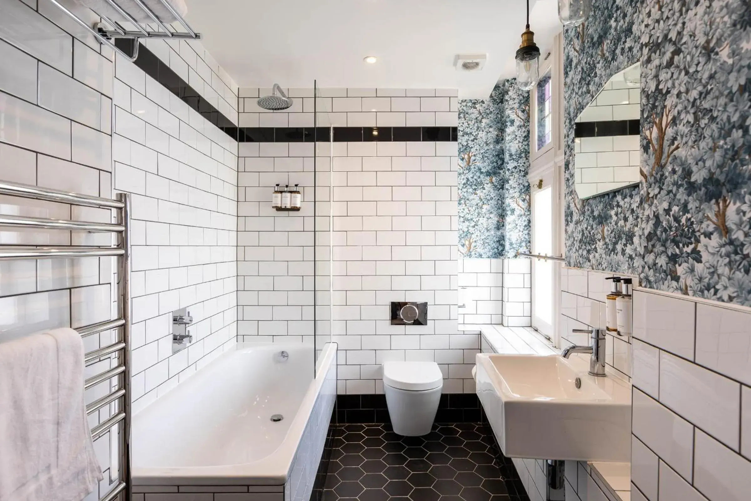 Bathroom in The Red Lion Hotel Bathroom in The Red Lion Hotel