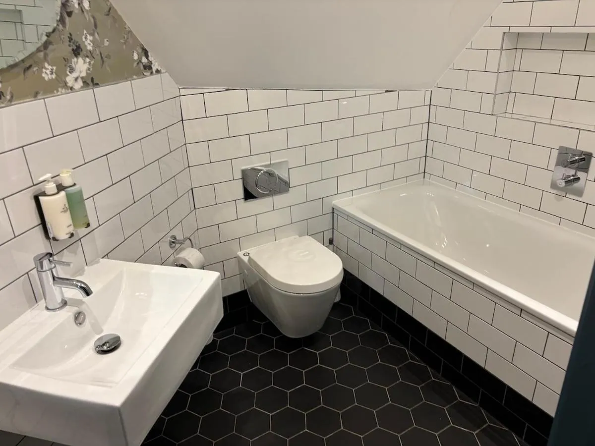 Bathroom in The Red Lion Hotel