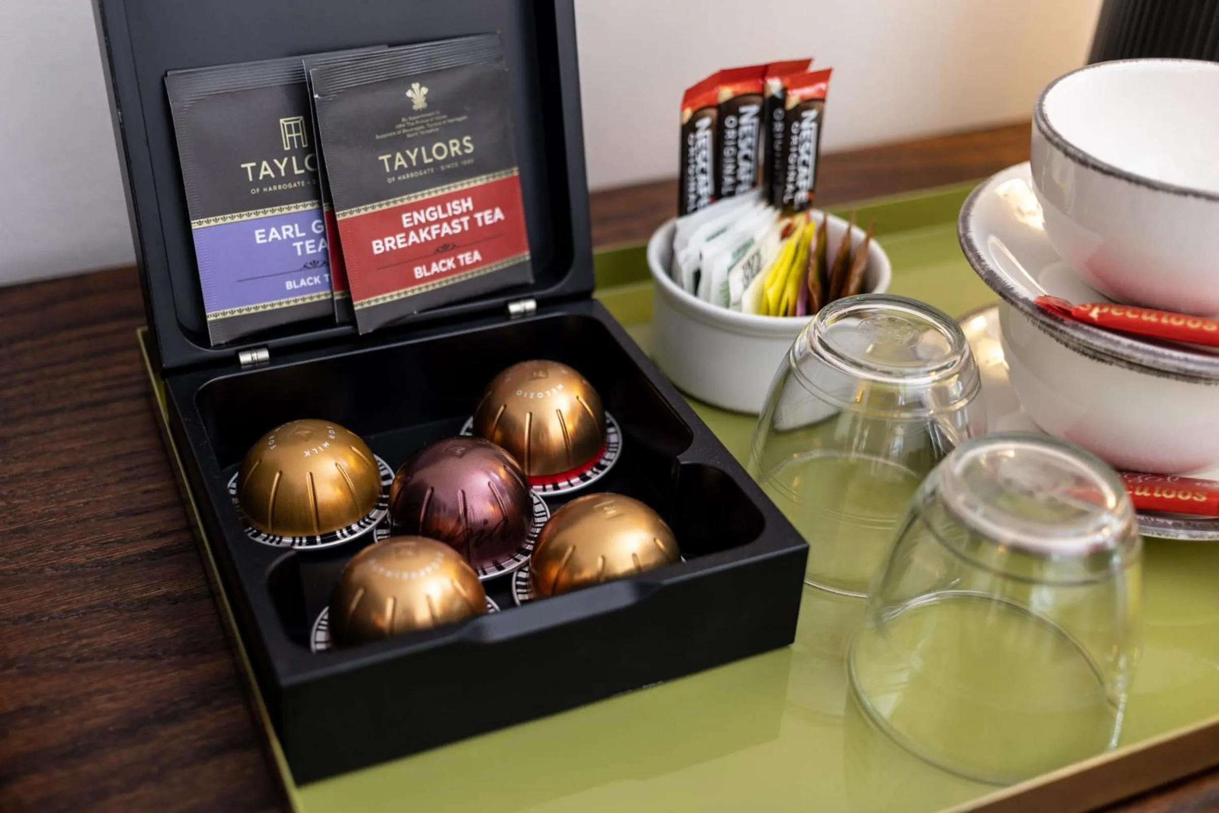 Coffee/tea facilities in The Red Lion Hotel