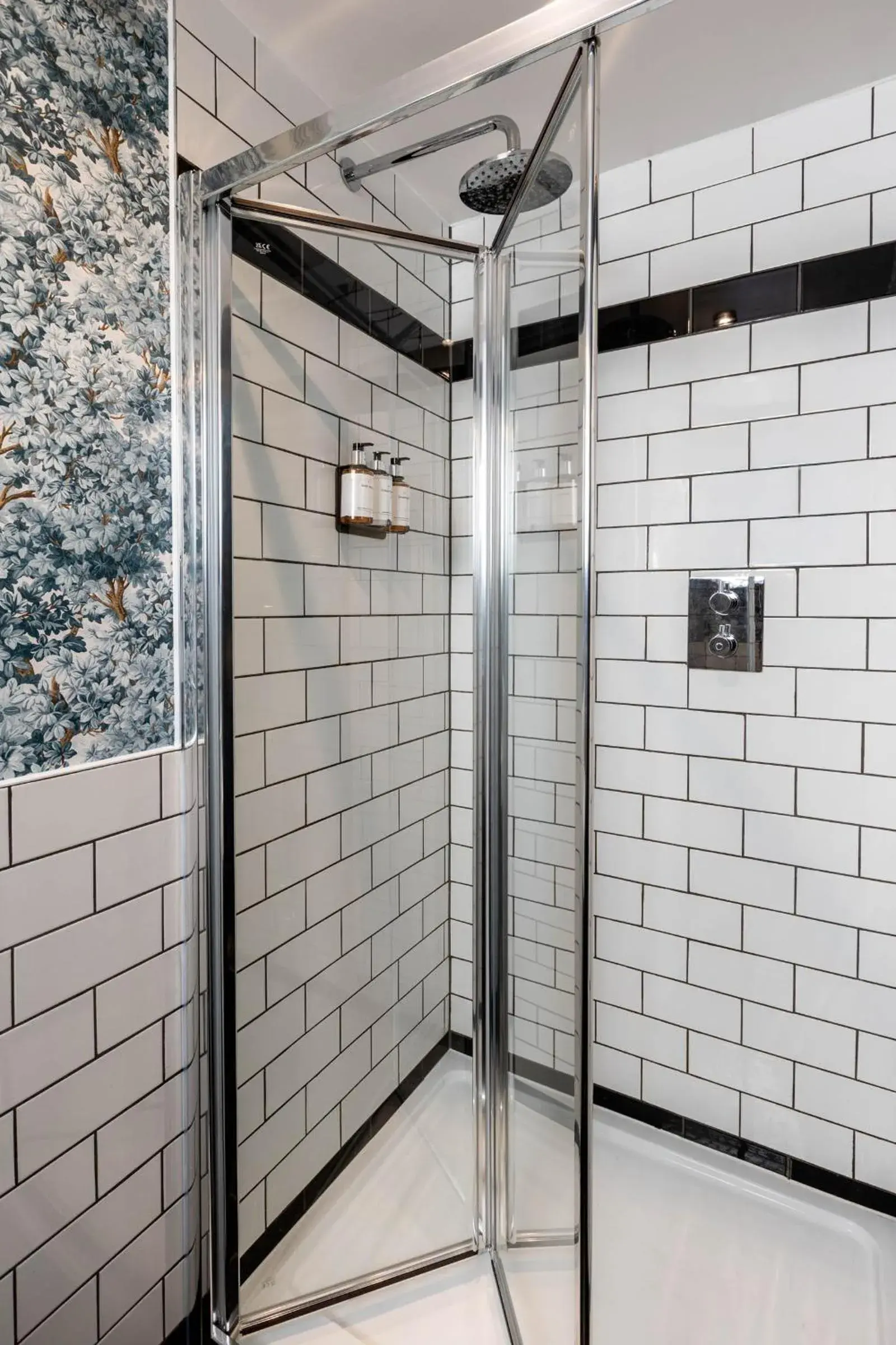 Bathroom in The Red Lion Hotel Bathroom in The Red Lion Hotel