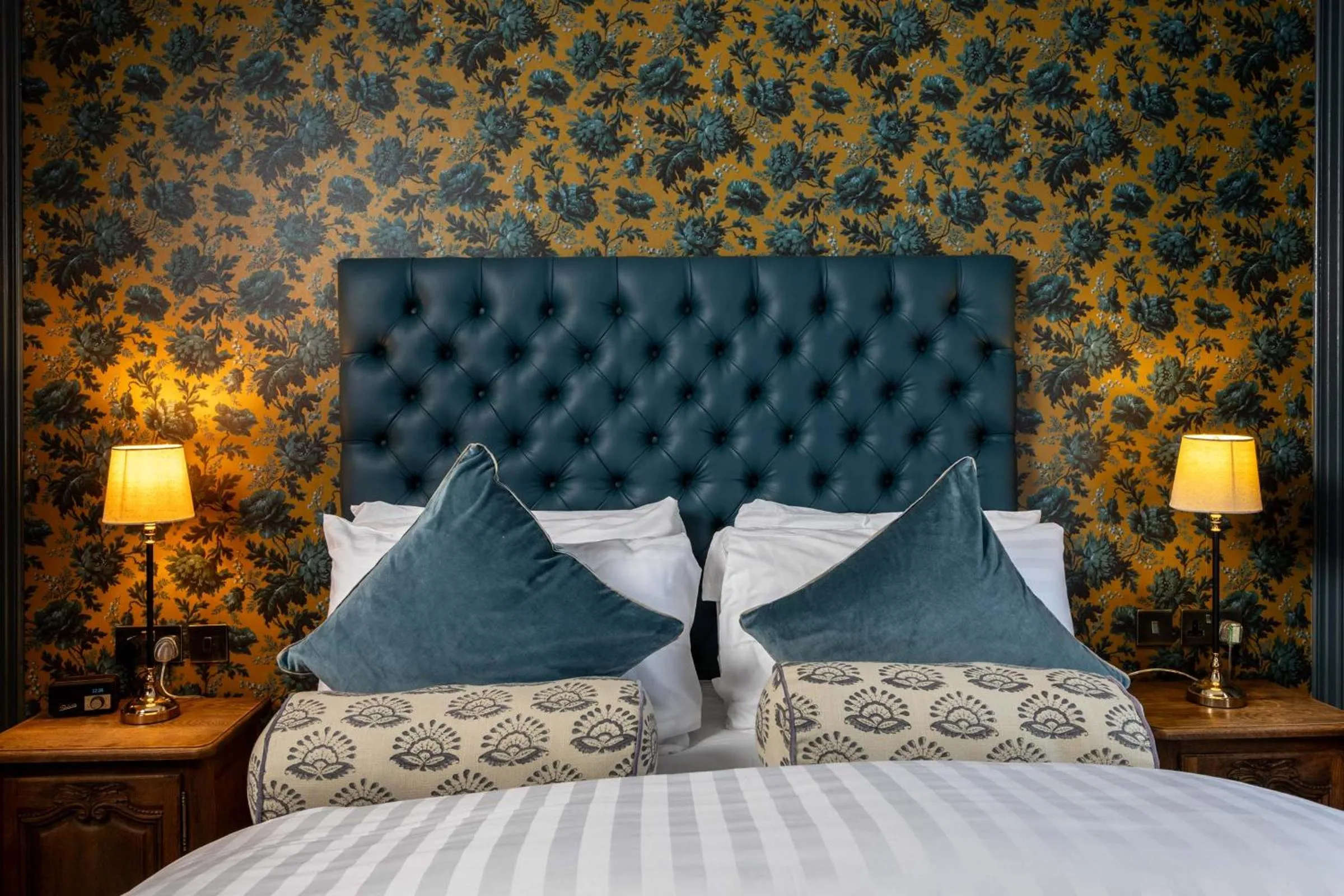 Bed in The Red Lion Hotel