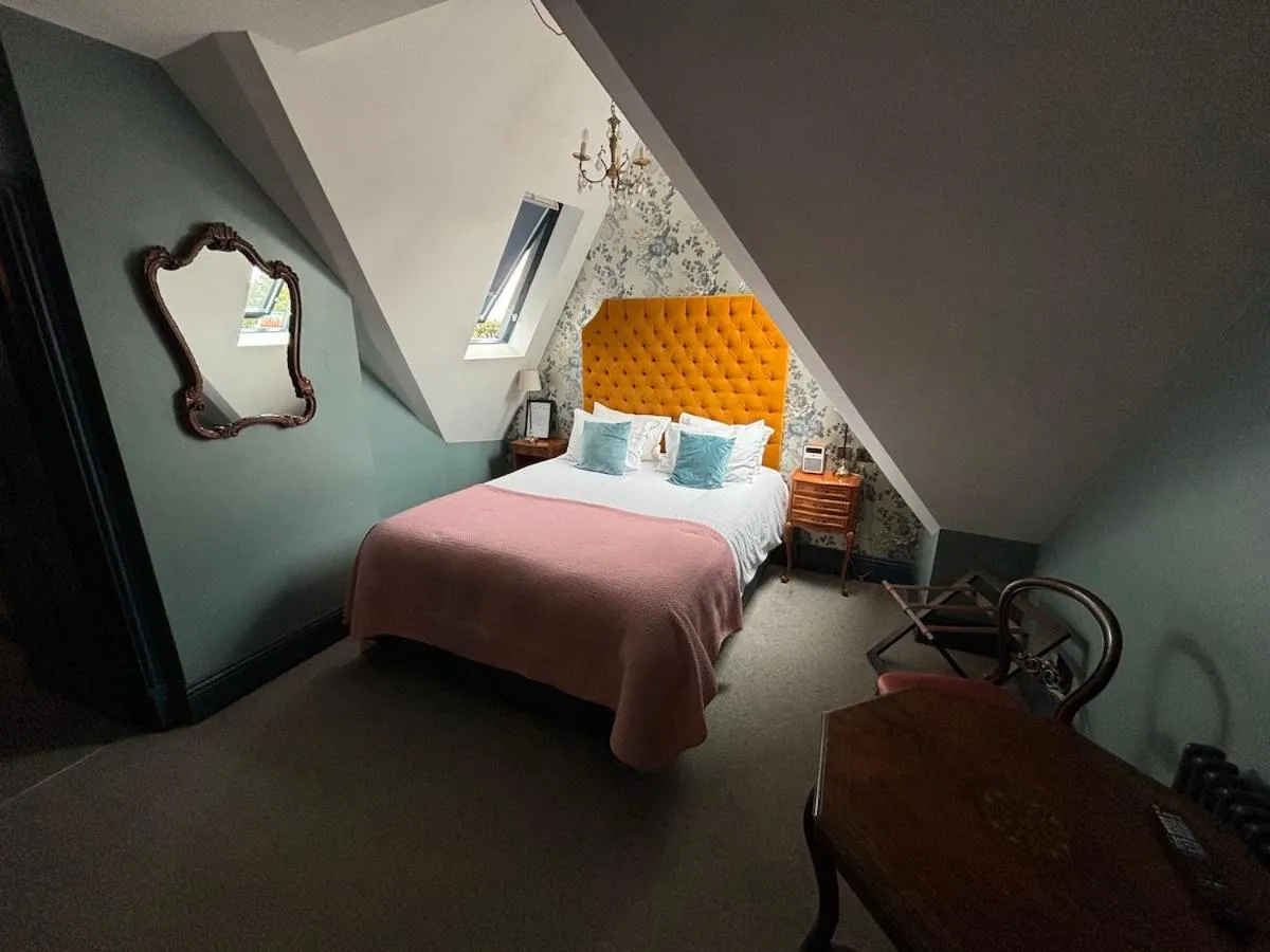 Bed in The Red Lion Hotel