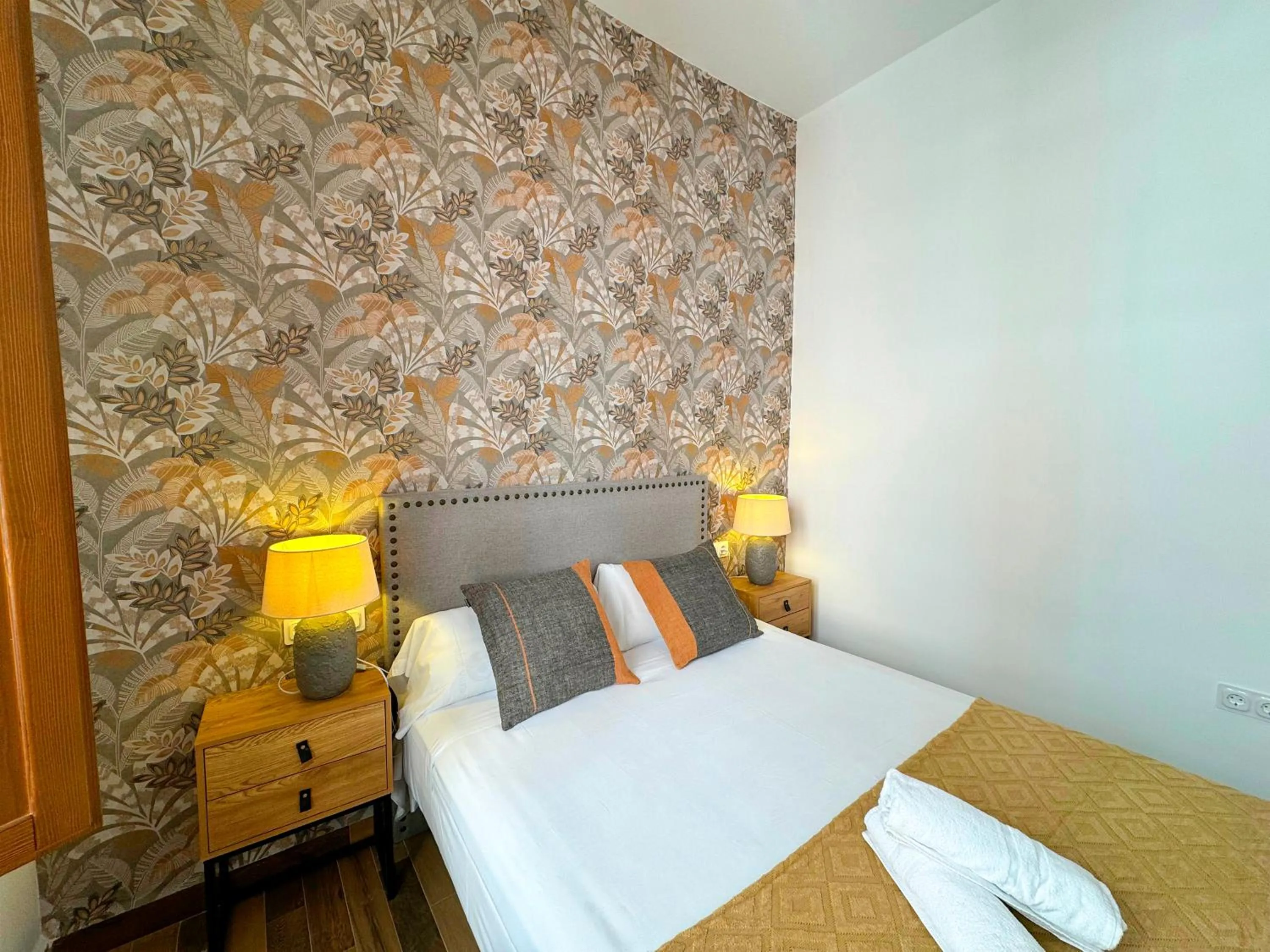 Bed in Apartamentos Plaza San Agustín 3000