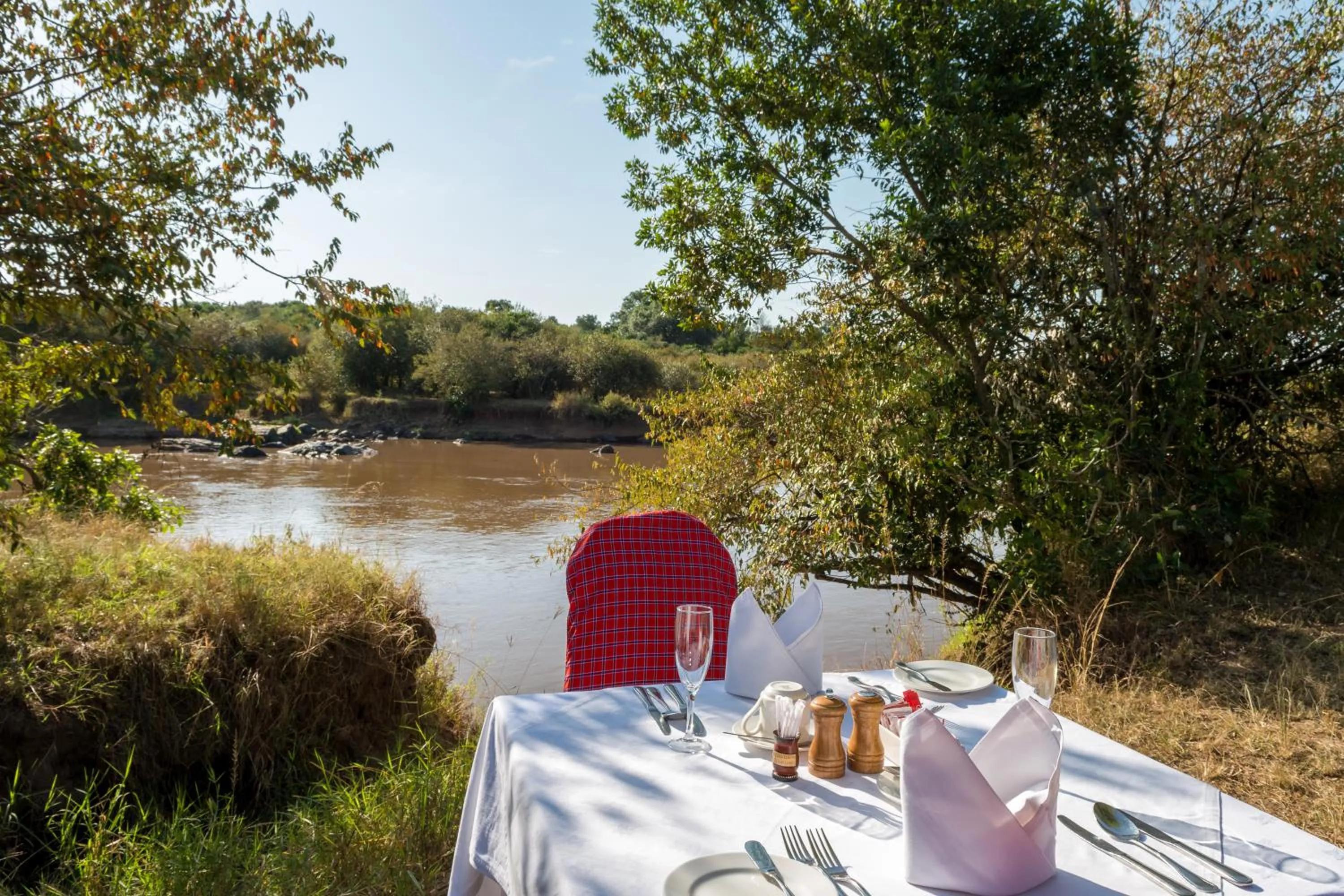 Restaurant/places to eat in Mara Serena Safari Lodge