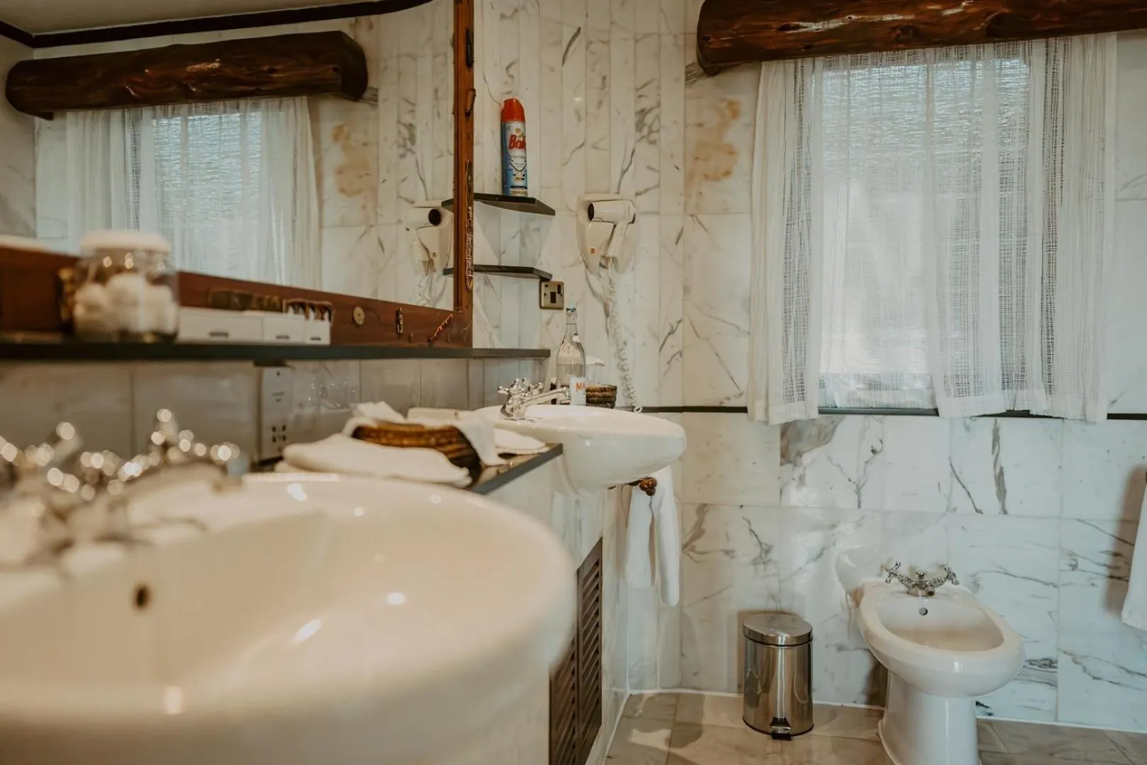 Bathroom in Mara Serena Safari Lodge
