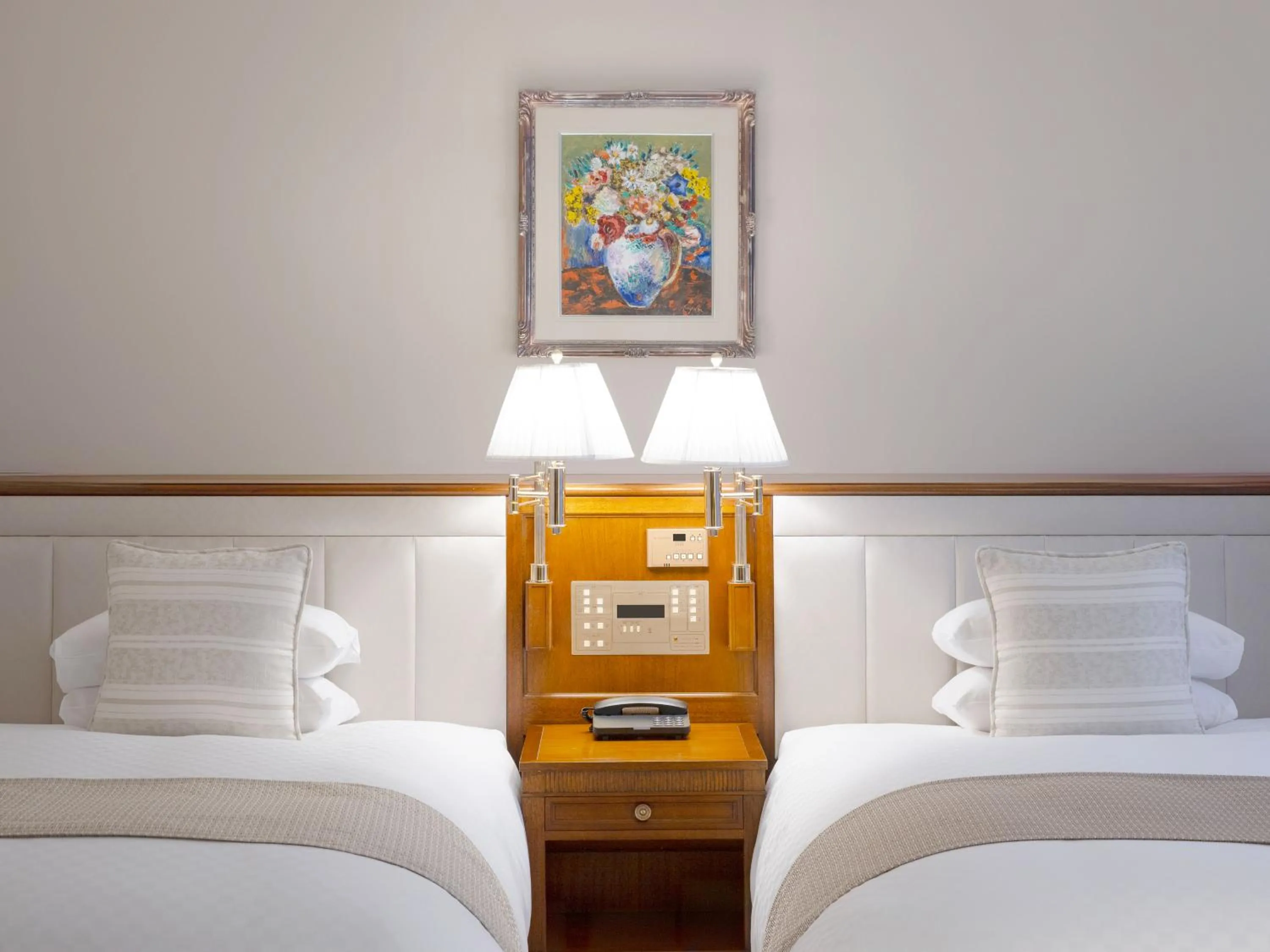 Bed in Kumamoto Hotel Castle