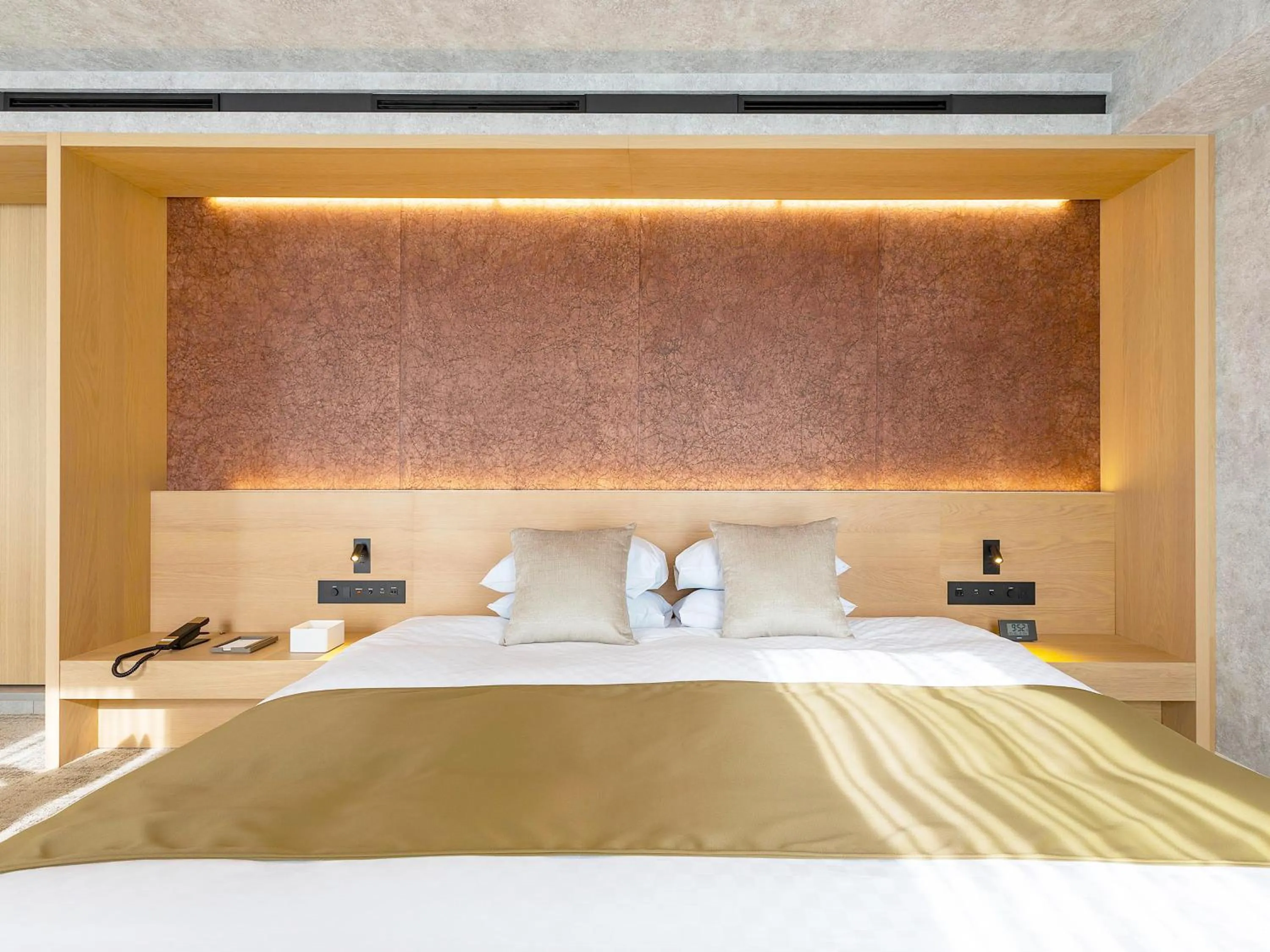 Bed in Kumamoto Hotel Castle