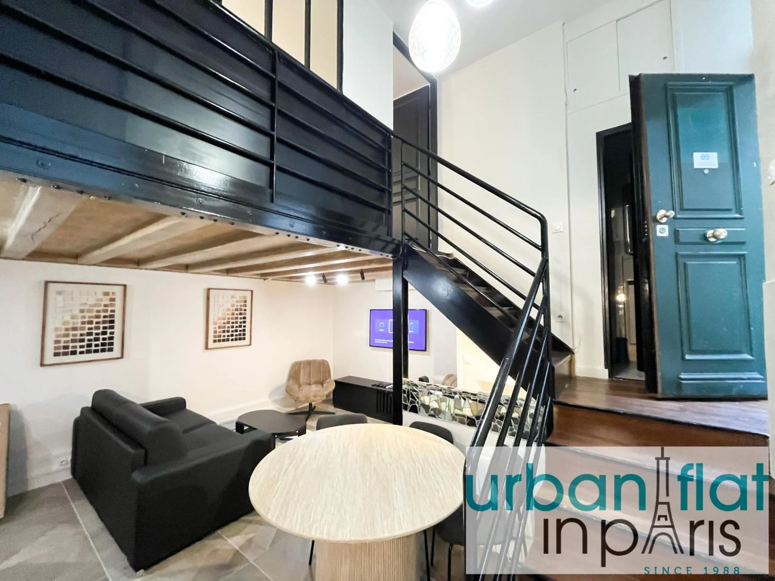 Urban Flat 09 - Stylish Triplex Champs-Elysees