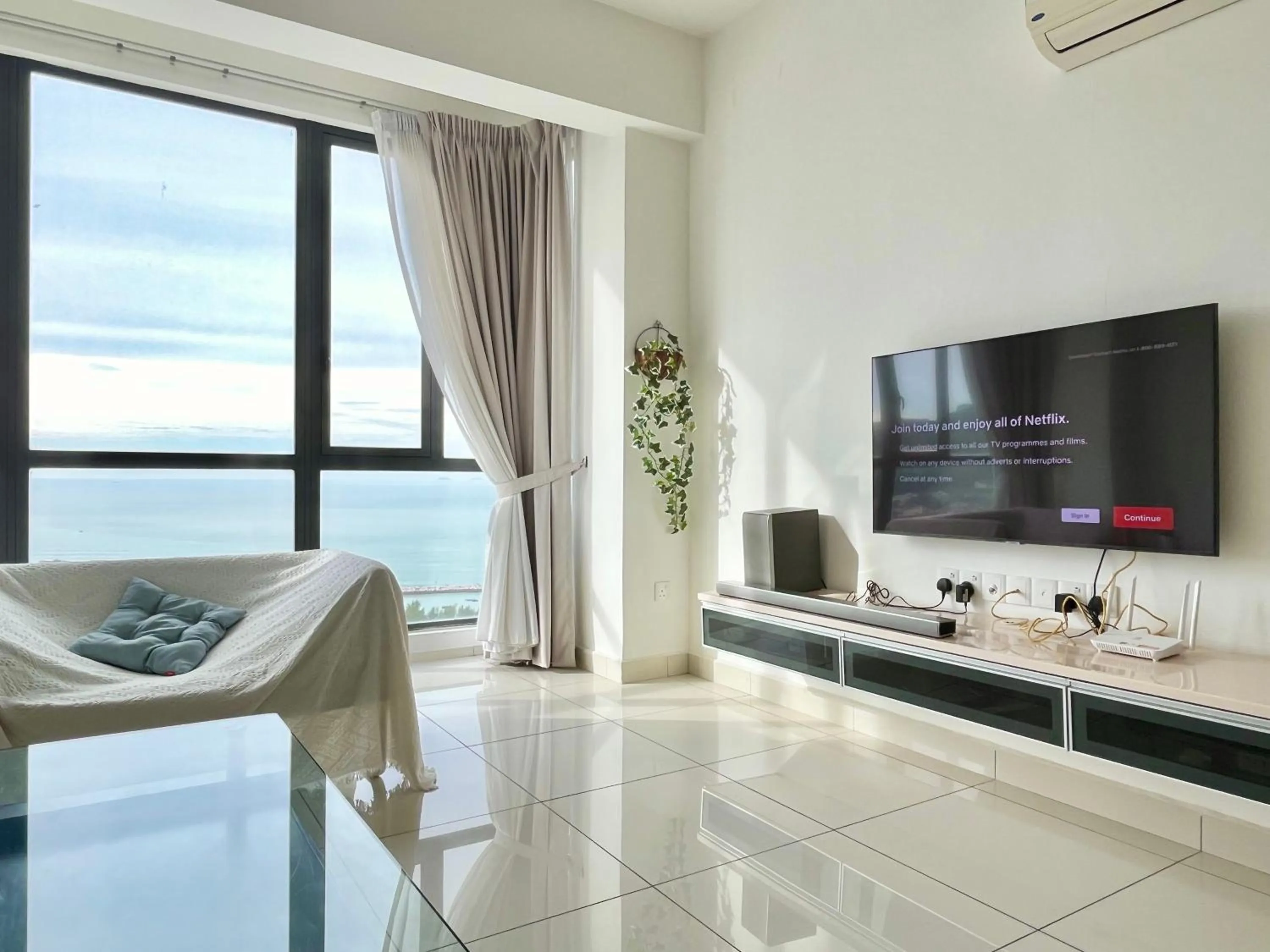 TV and multimedia in Jazz Service Suite