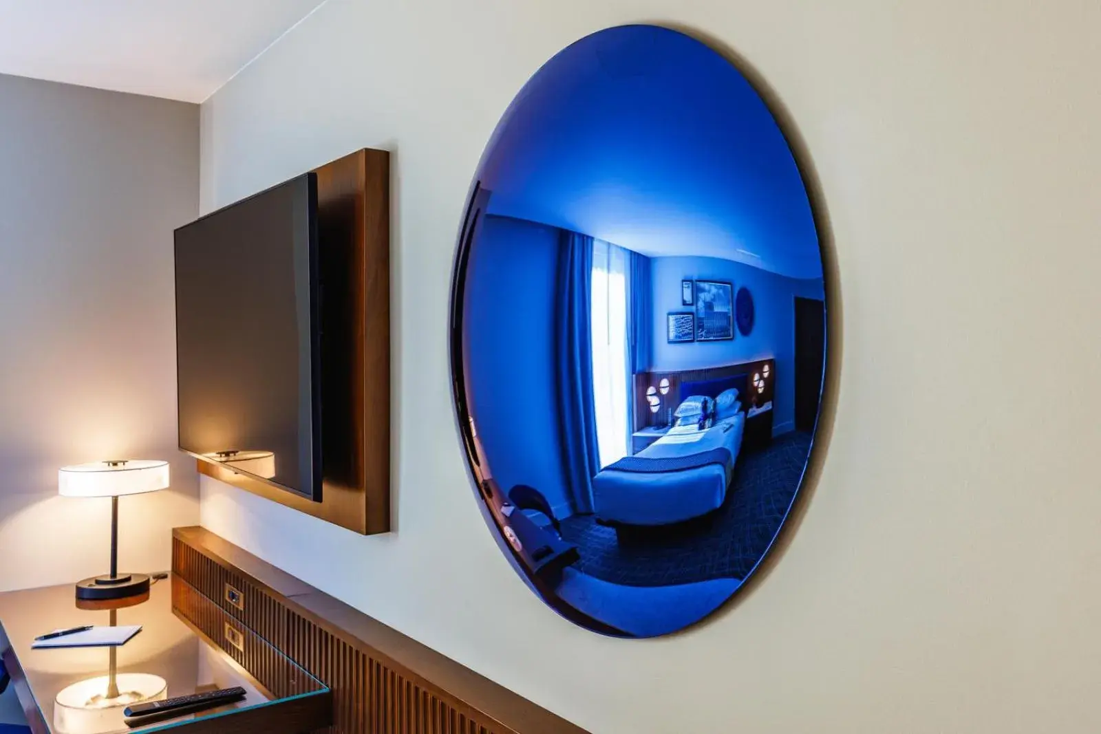 TV and multimedia, Bed in Hotel Polaris TV and multimedia, Bed in Hotel Polaris