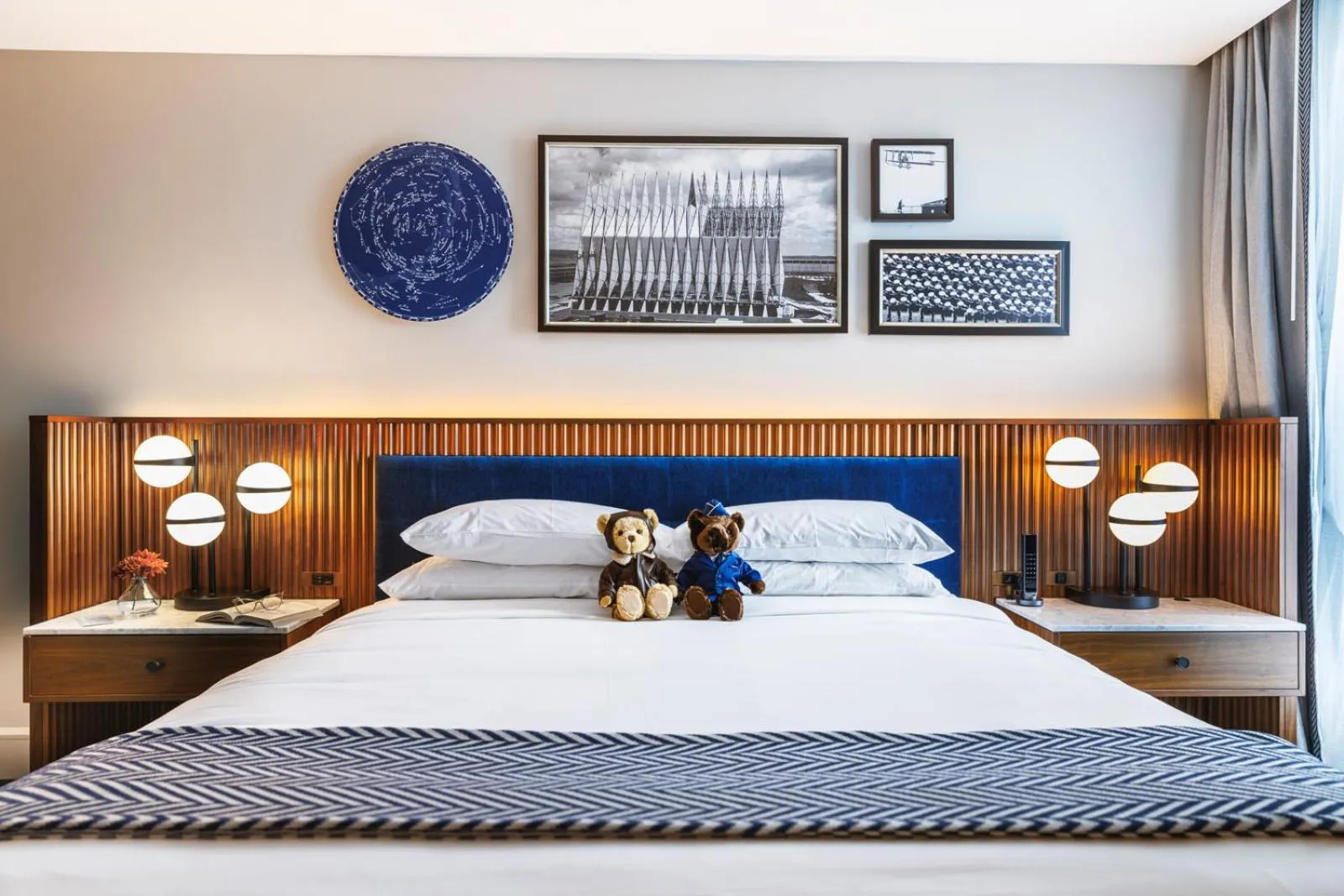 Bedroom, Bed in Hotel Polaris