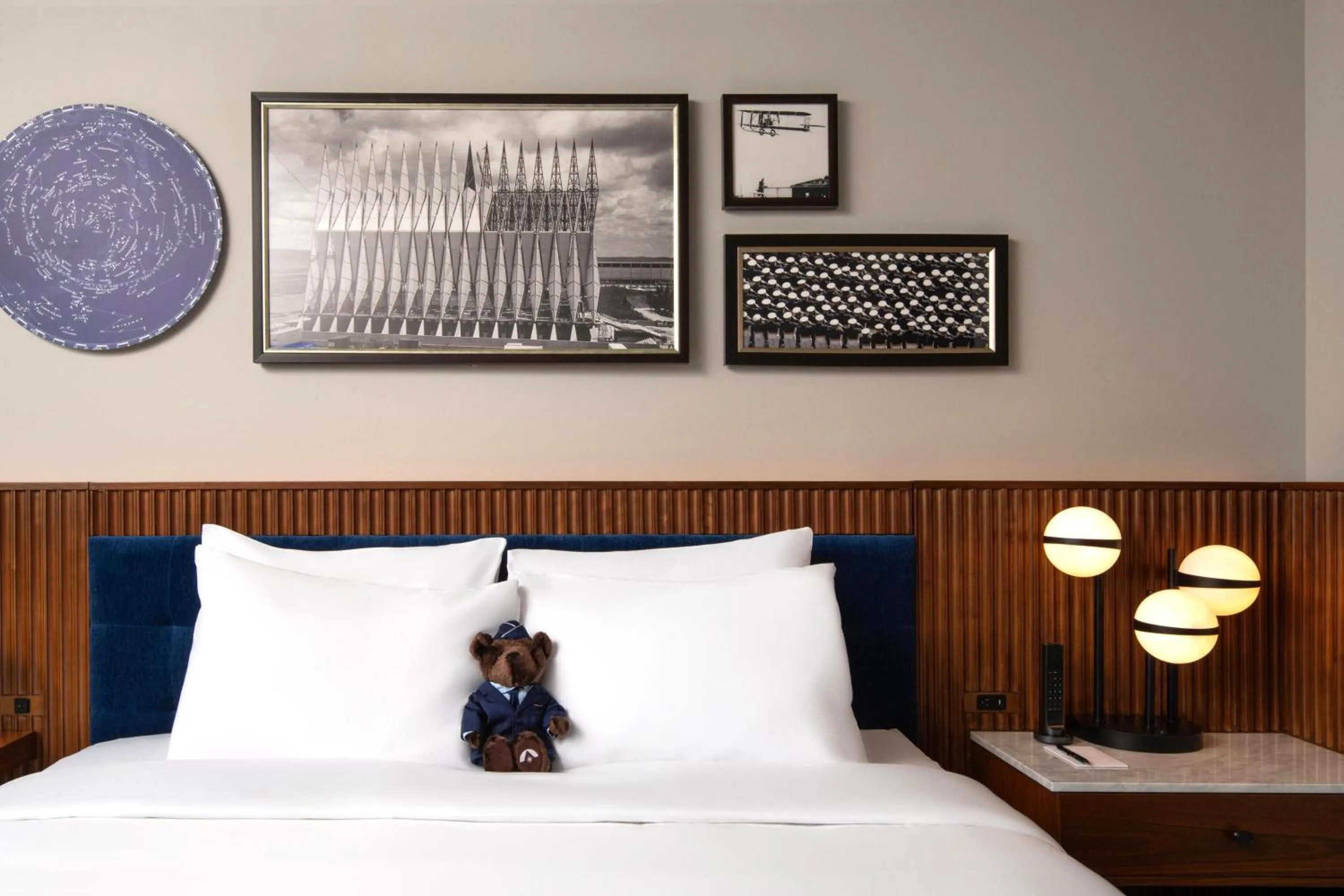 Bed in Hotel Polaris