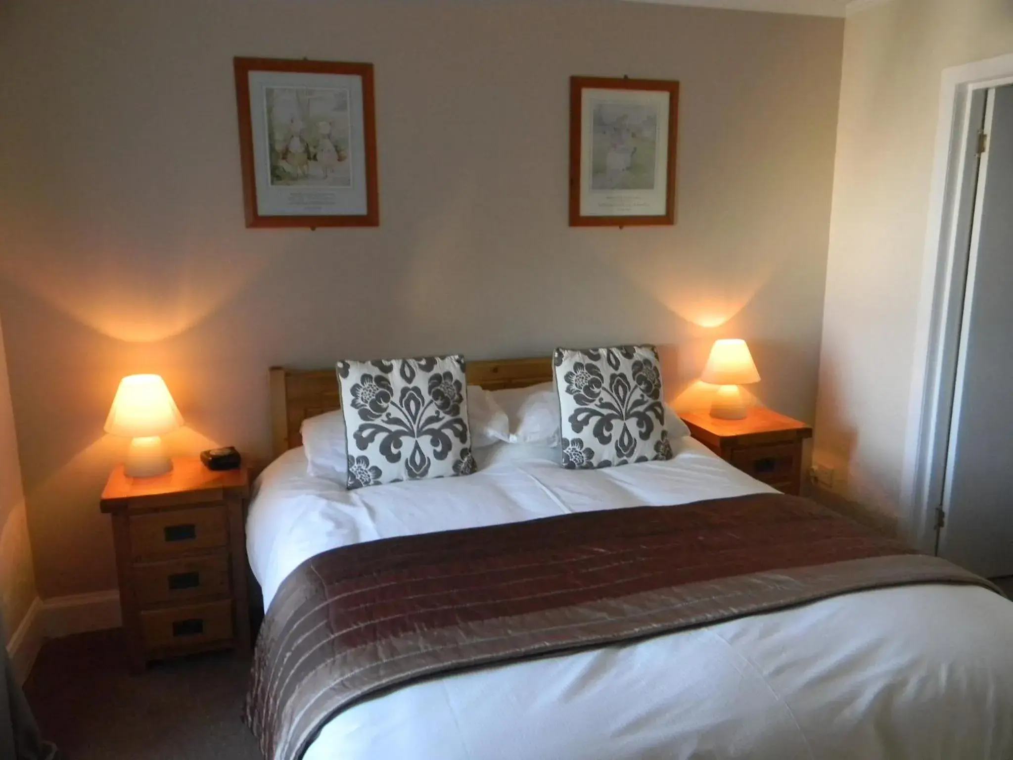 Double Room with Sea View - single occupancy in Harbour Lights Guesthouse Double Room with Sea View - single occupancy in Harbour Lights Guesthouse