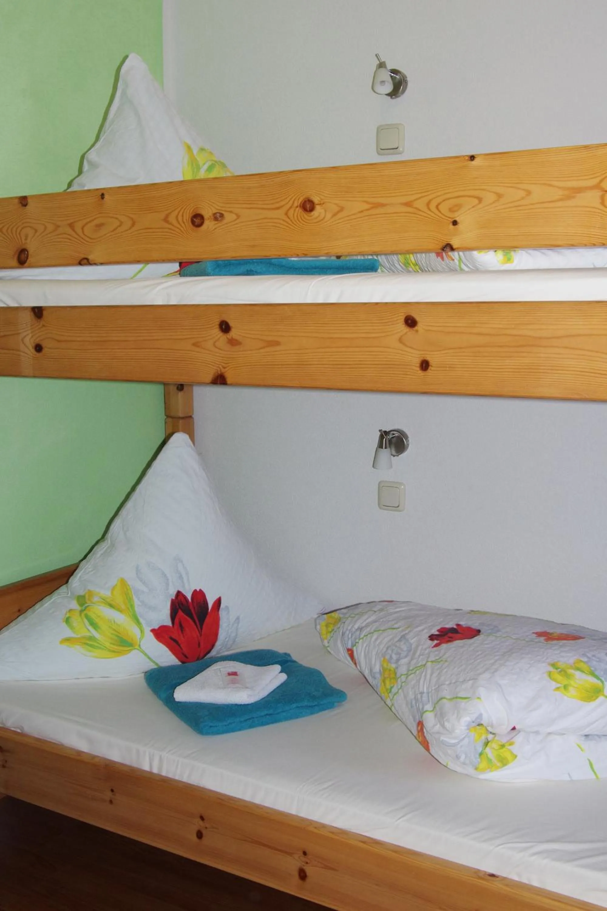 bunk bed, Bed in Löwenhof
