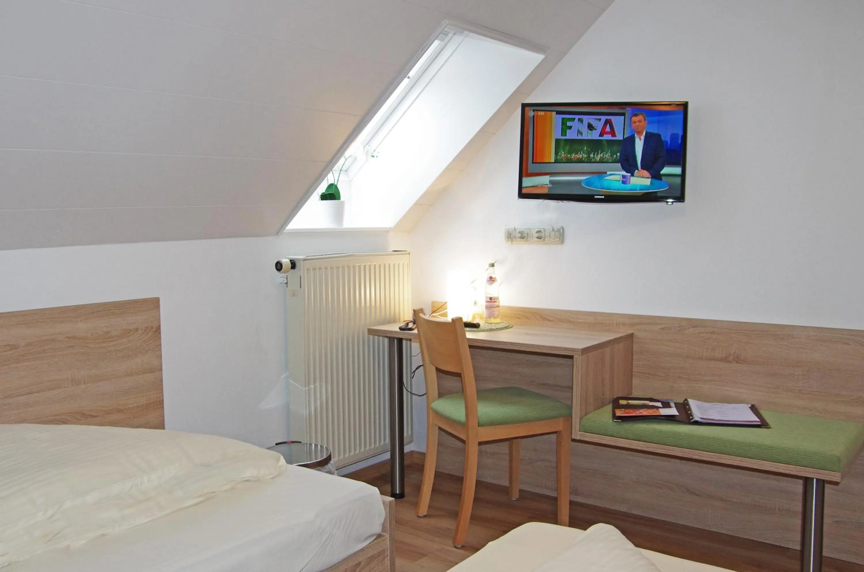 Photo of the whole room, Bed in Löwenhof