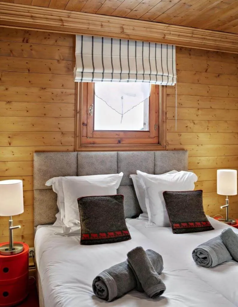 Bed in Hôtel Saint-Martin