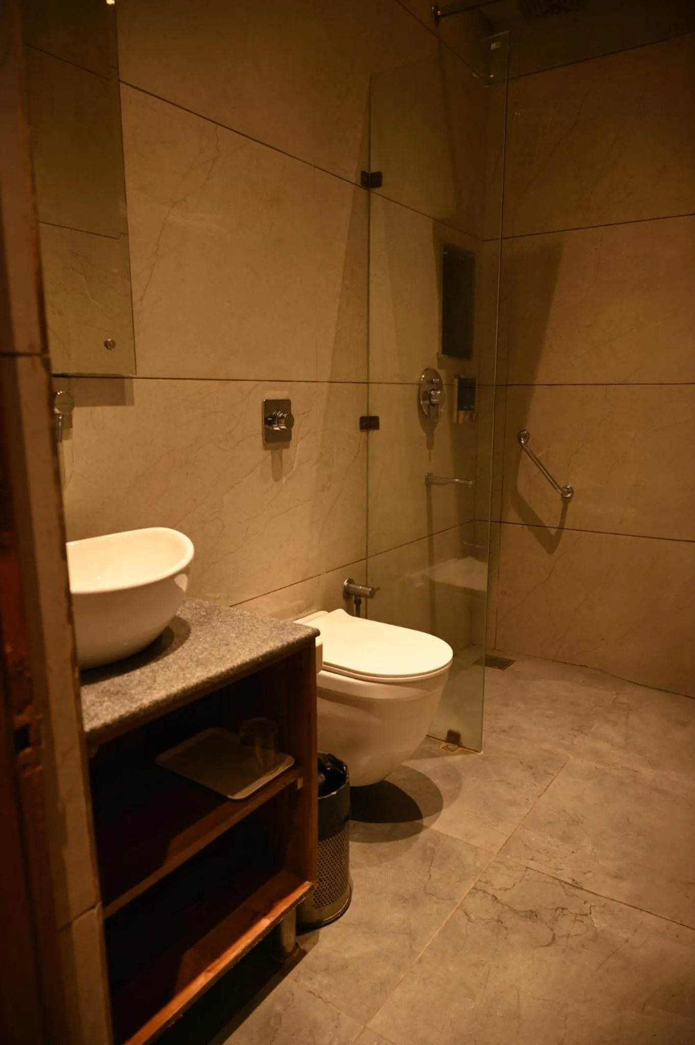 Bathroom in Jullundur Hotel & Restaurant