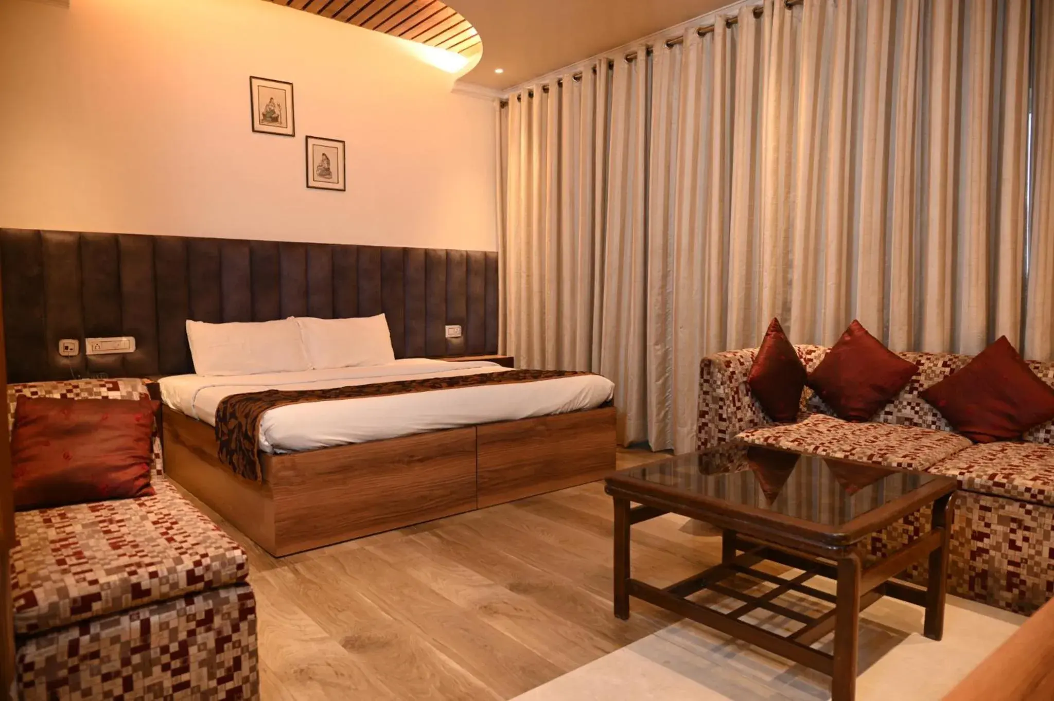 Photo of the whole room, Bed in Jullundur Hotel & Restaurant Photo of the whole room, Bed in Jullundur Hotel & Restaurant