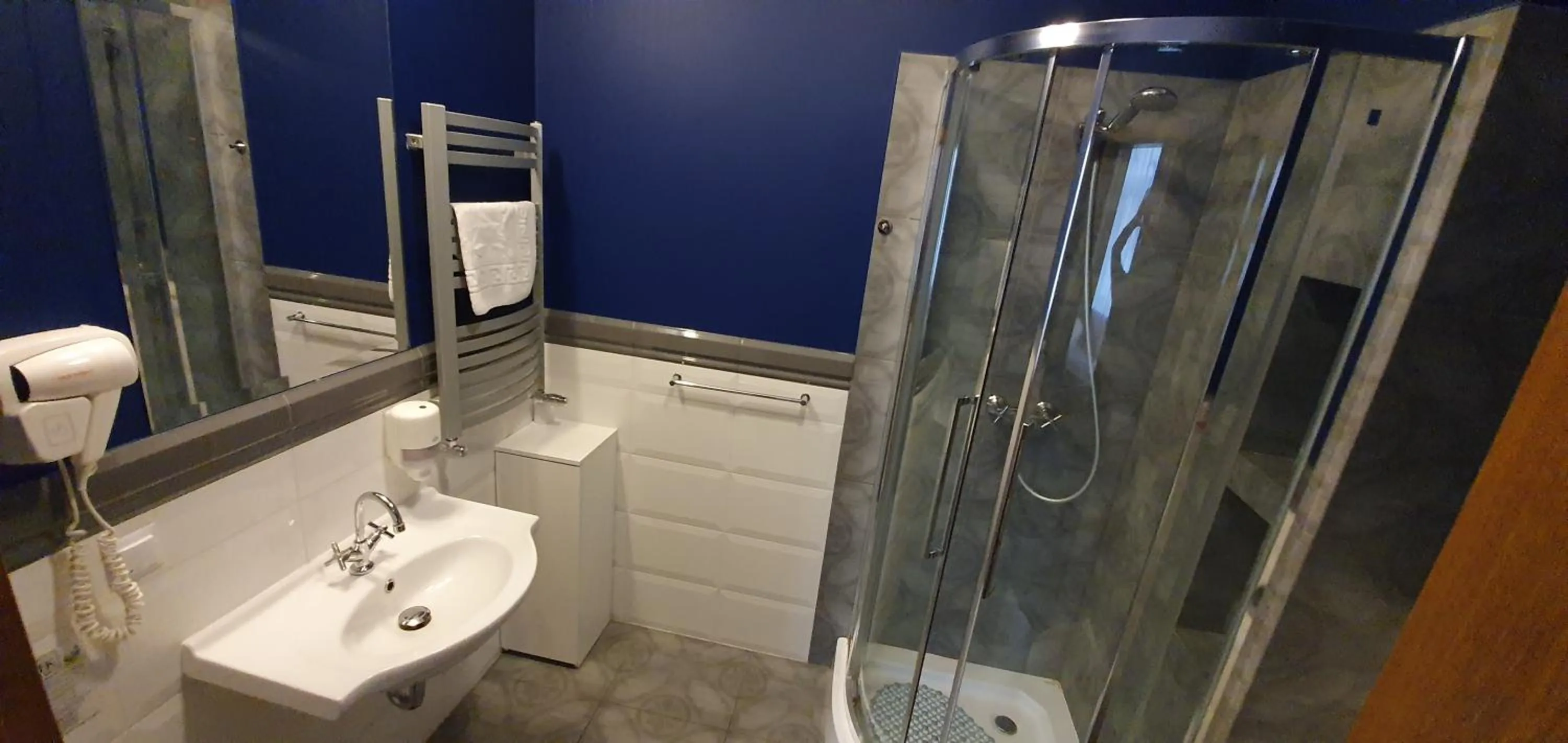 Shower in Hotel Kamienica