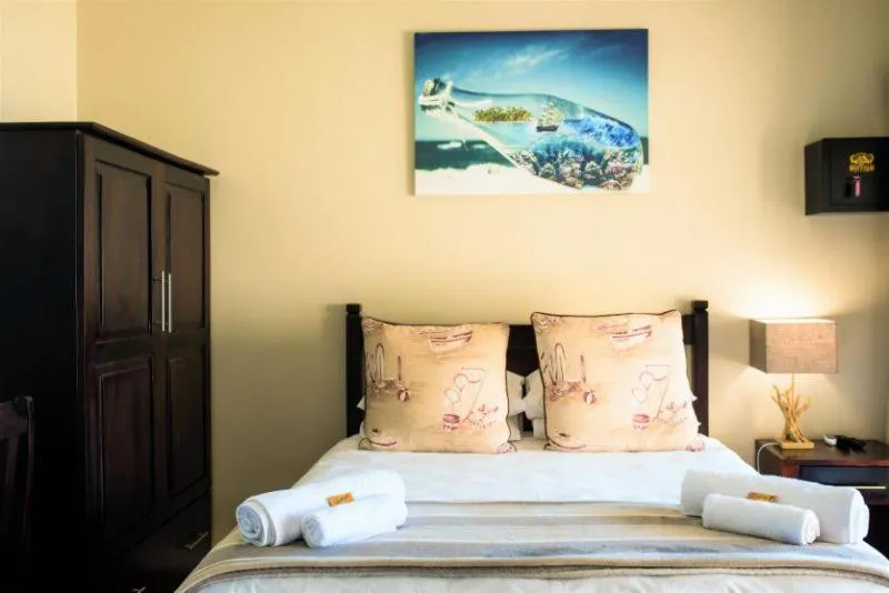 Bed in The Tides Inn Bed and Breakfast