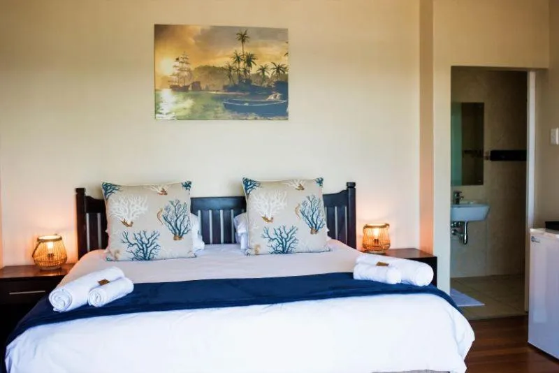 Bed in The Tides Inn Bed and Breakfast