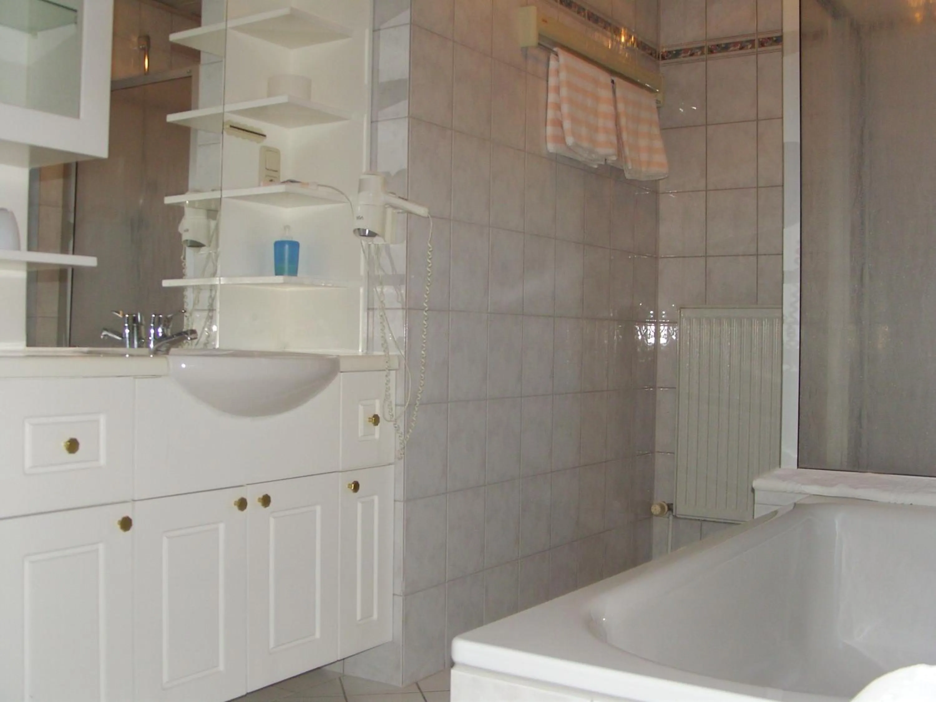Bathroom in Hotel Garni Löhr