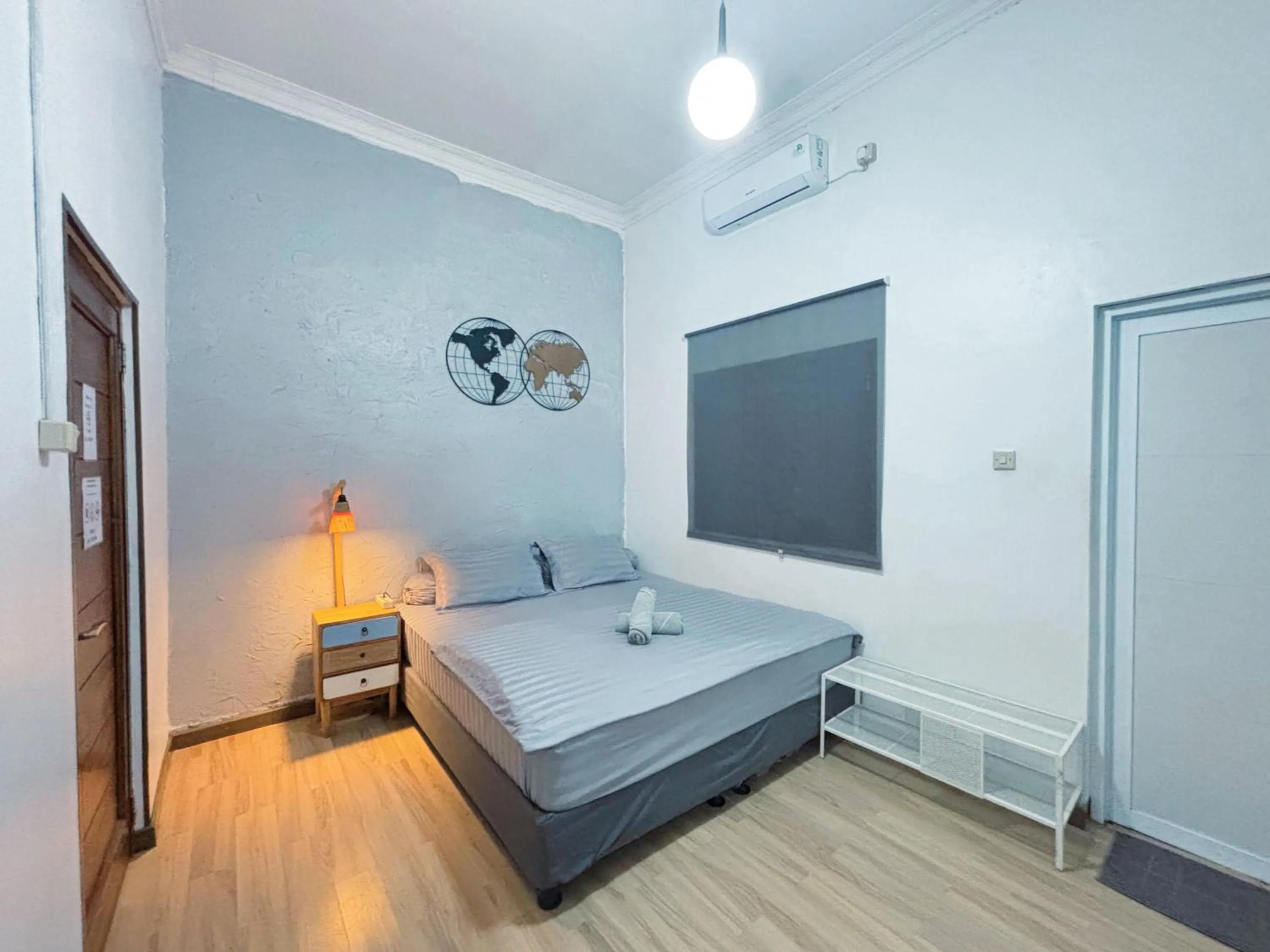 Bedroom, Bed in OstiC House