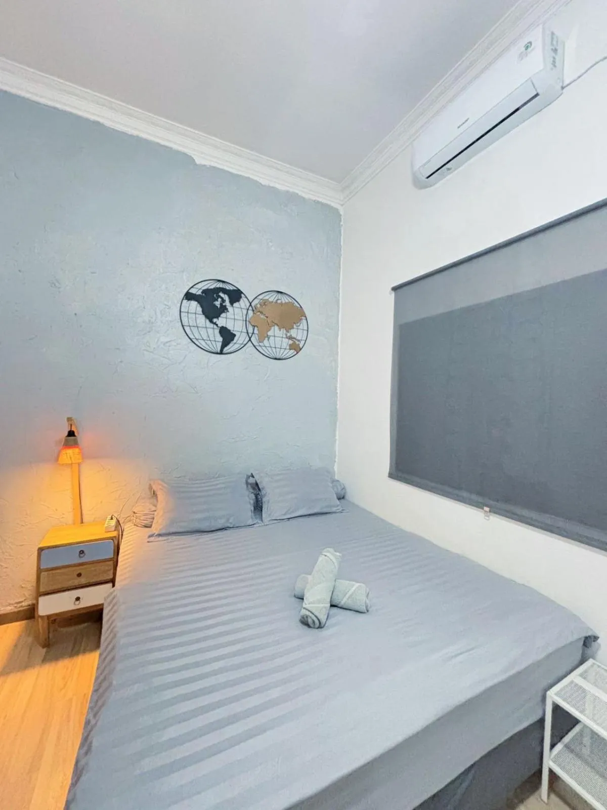 Bedroom, Bed in OstiC House