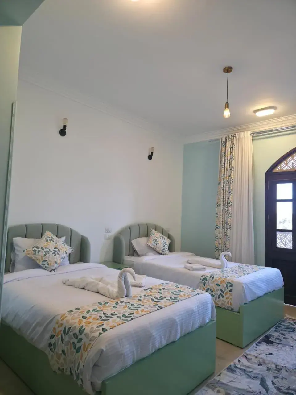 Deluxe Twin Room with Sea View in Eyaru Palace Nile View Deluxe Twin Room with Sea View in Eyaru Palace Nile View